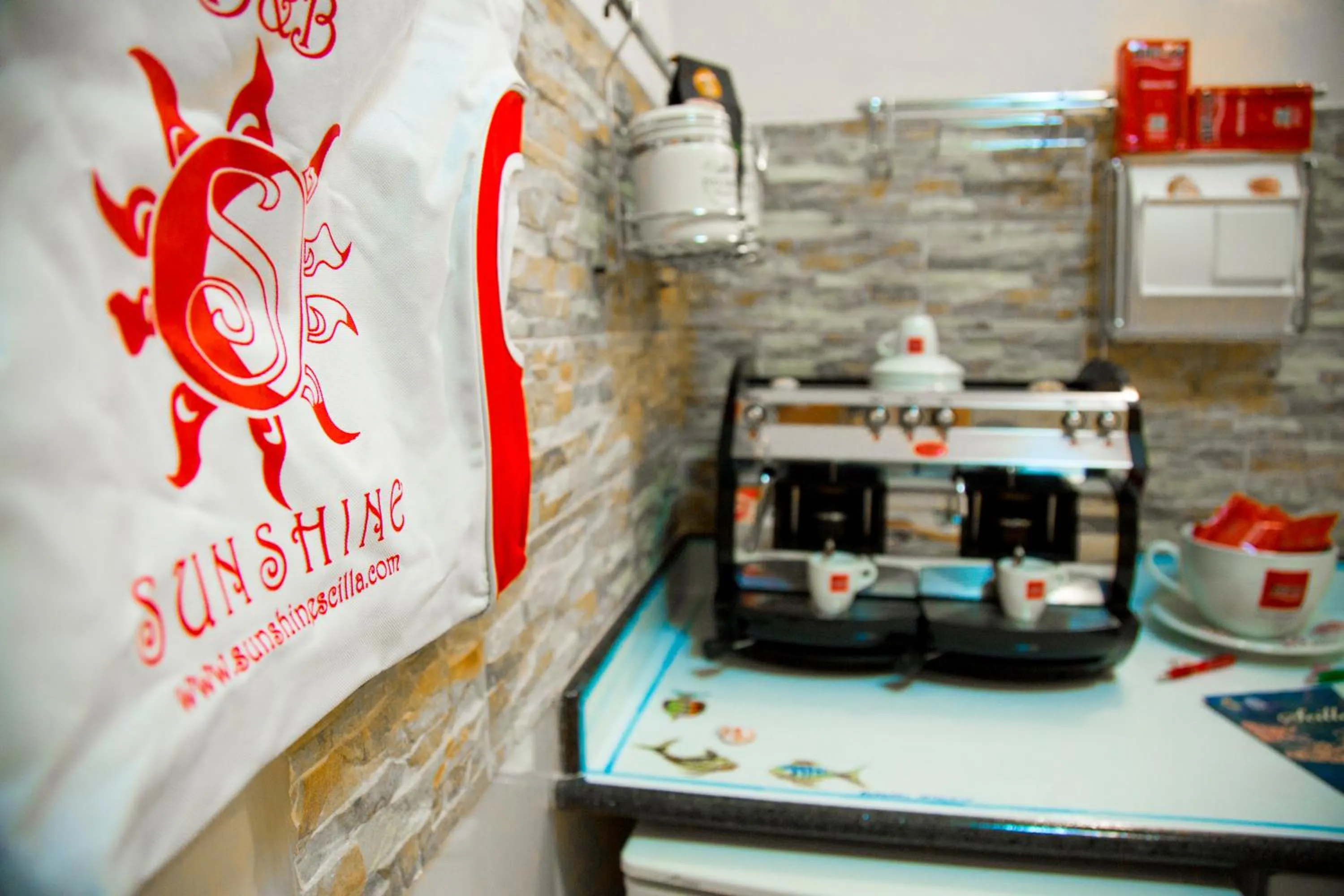 Coffee/tea facilities in B&B Sunshine