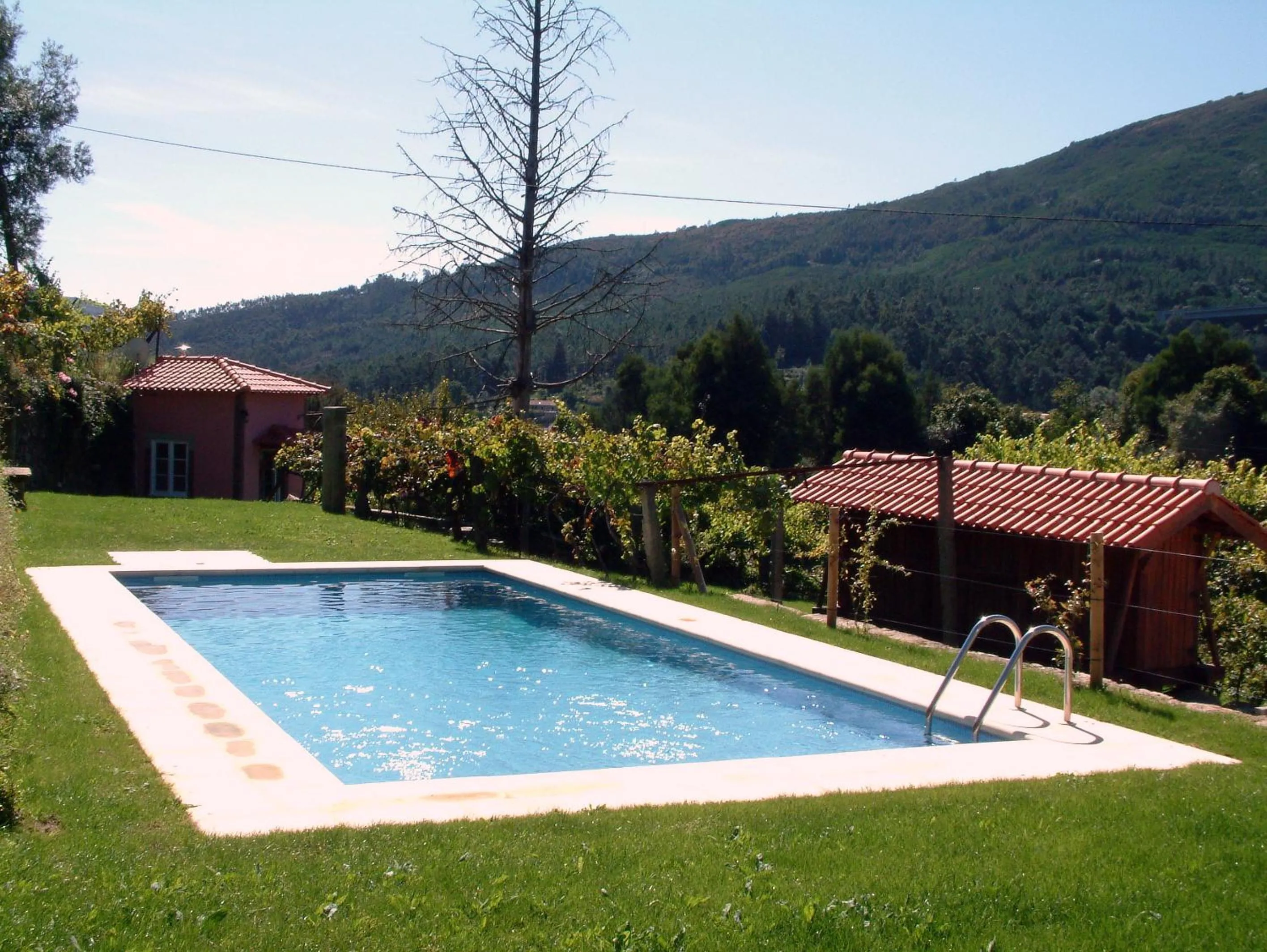 Swimming pool in Casa da Boa Fonte by Casa da Travessa