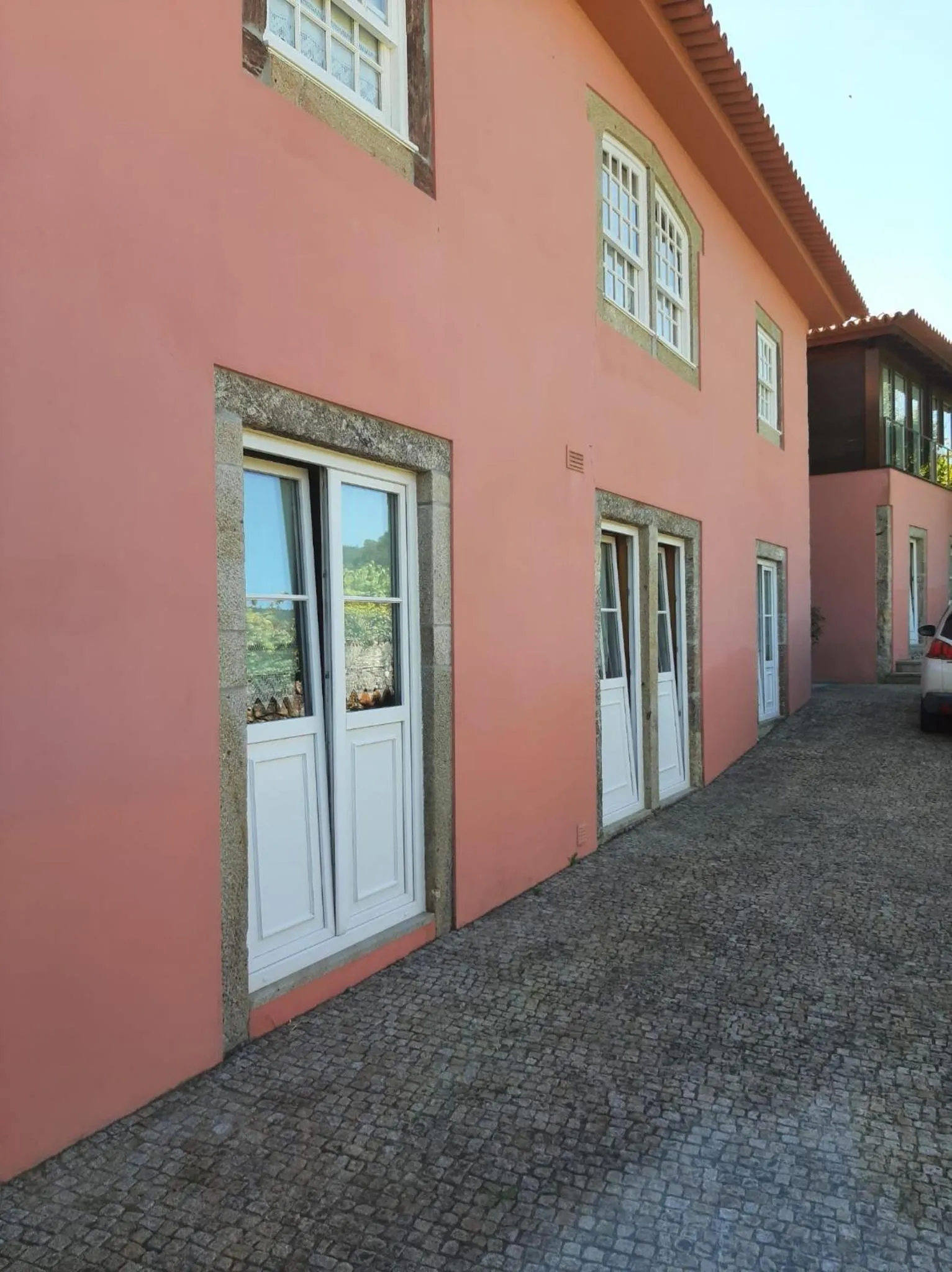 Casa da Boa Fonte by Casa da Travessa