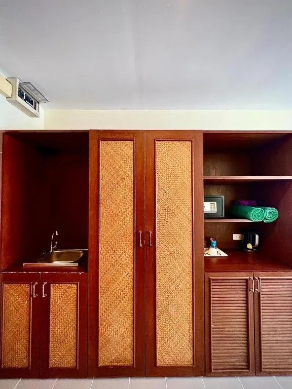 wardrobe in Lanta For Rest Boutique