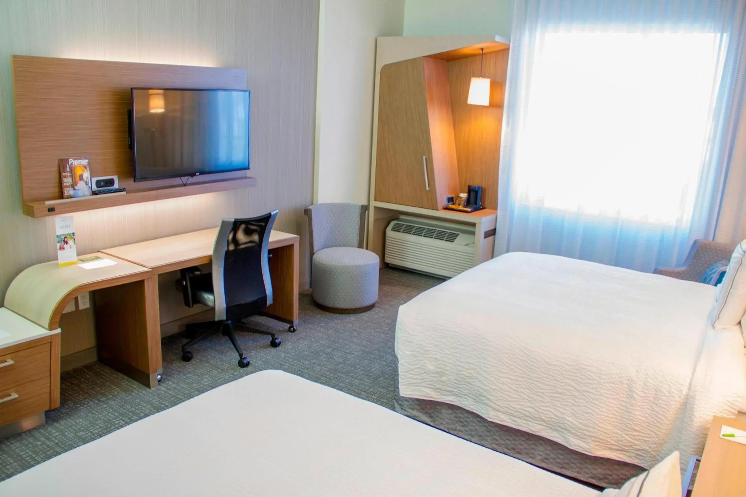 Queen Room in Courtyard by Marriott Fort Walton Beach-West Destin Queen Room in Courtyard by Marriott Fort Walton Beach-West Destin