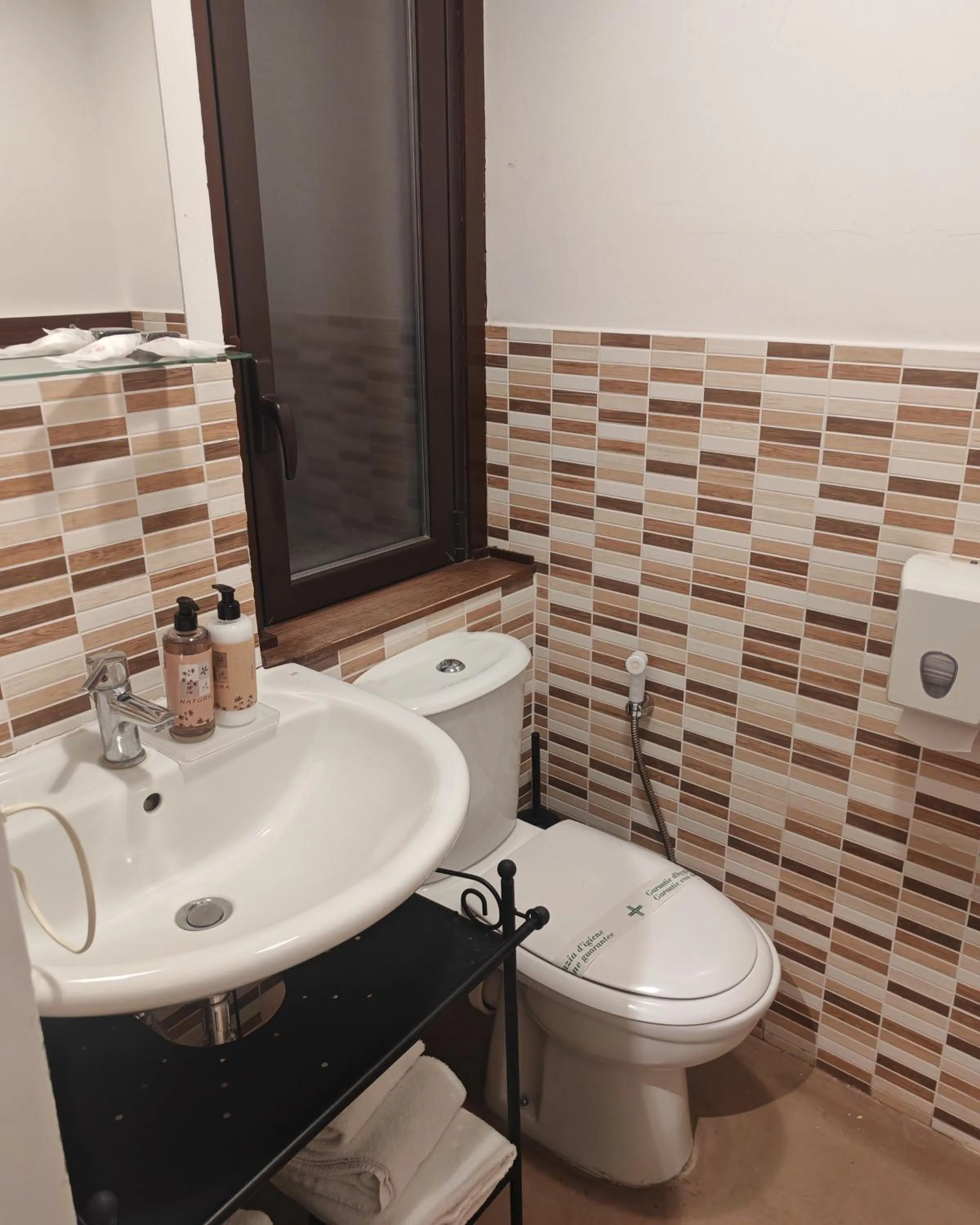 Bathroom in Liodoro Catania B&B