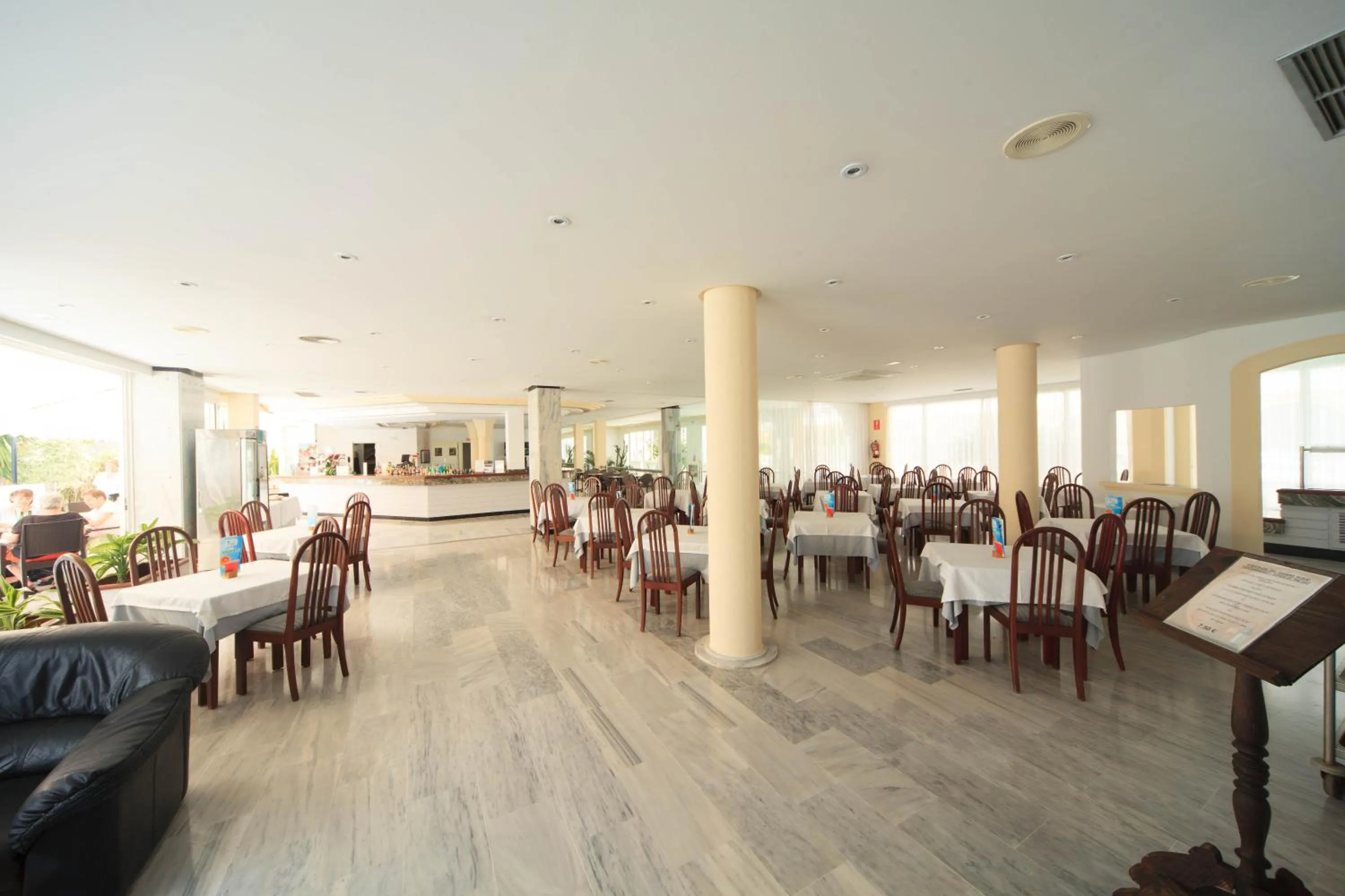 Restaurant/places to eat in Maracaibo Aparthotel