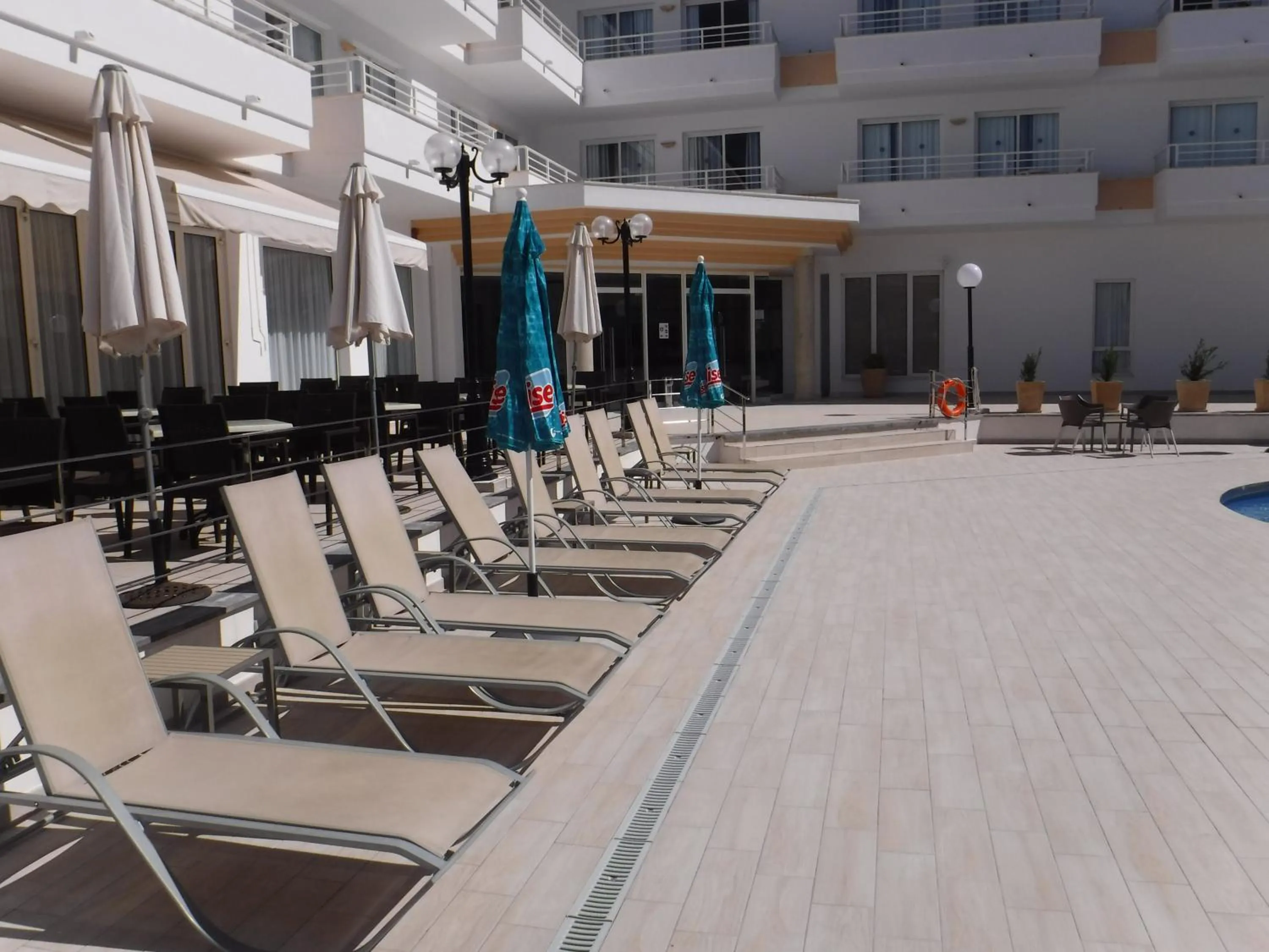 Swimming pool in Maracaibo Aparthotel