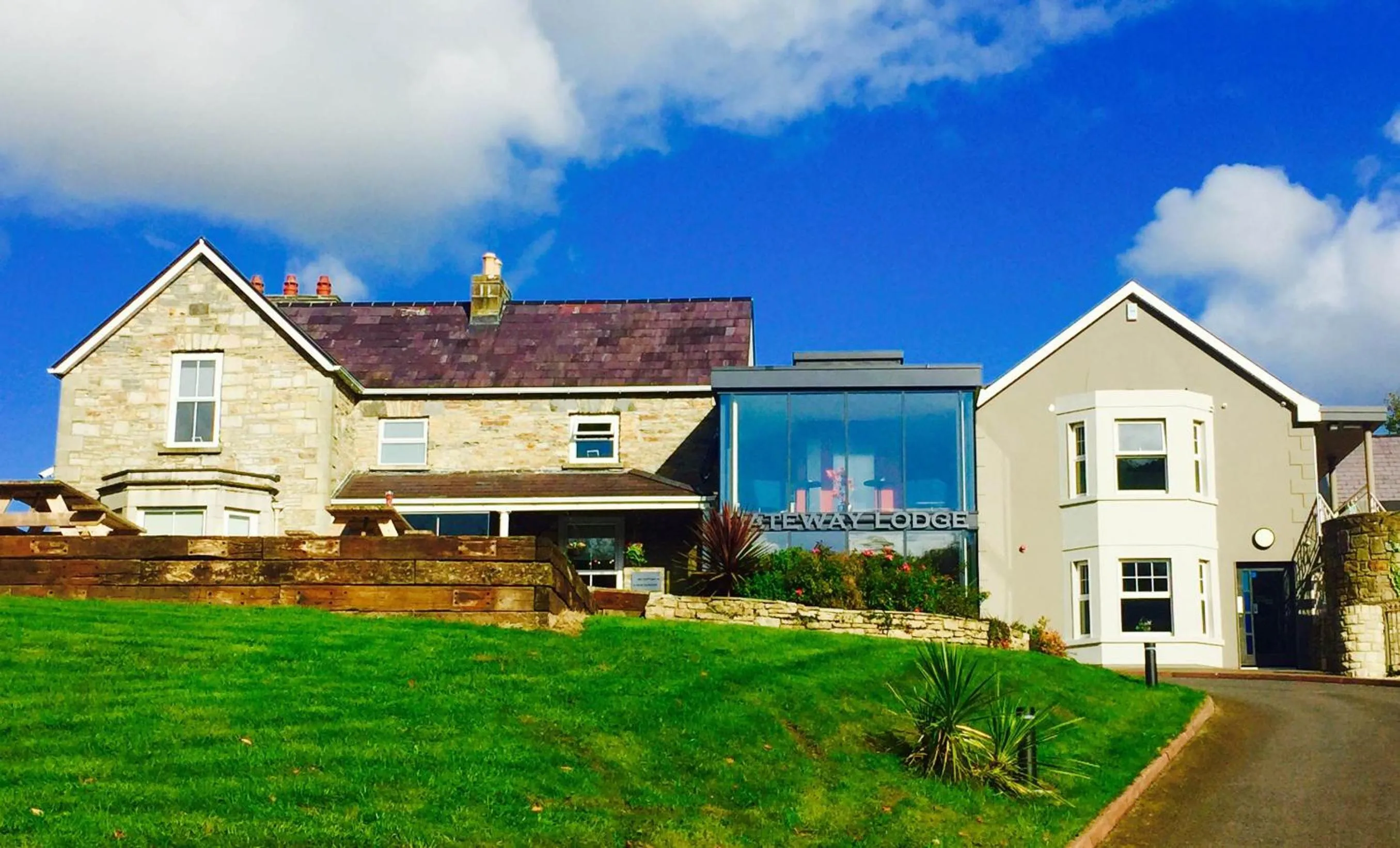 Property building in The Gateway Lodge