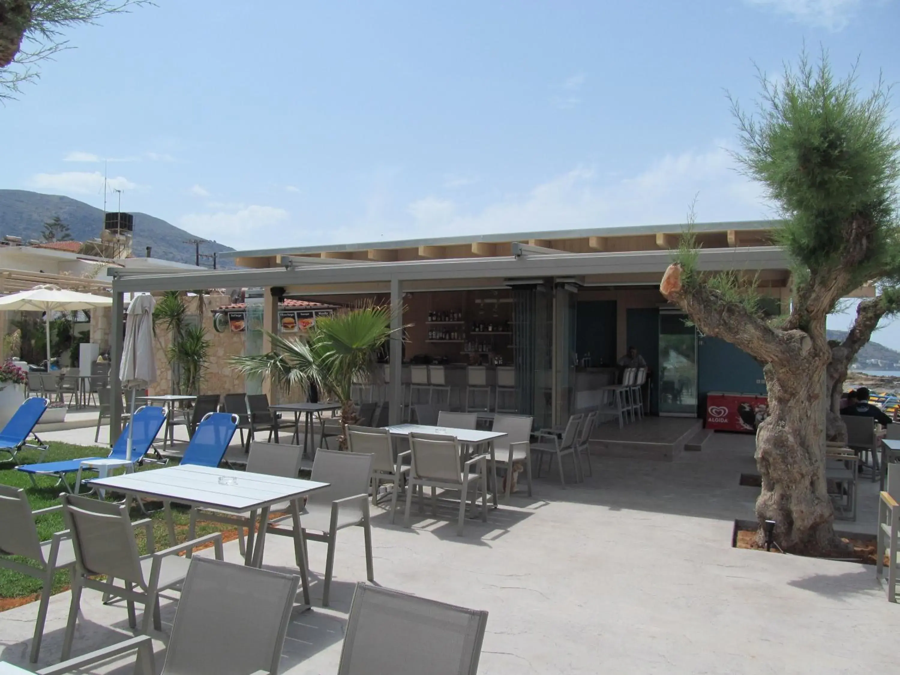 Restaurant/places to eat in Malliotakis Beach Hotel "by Checkin" Restaurant/places to eat in Malliotakis Beach Hotel "by Checkin"