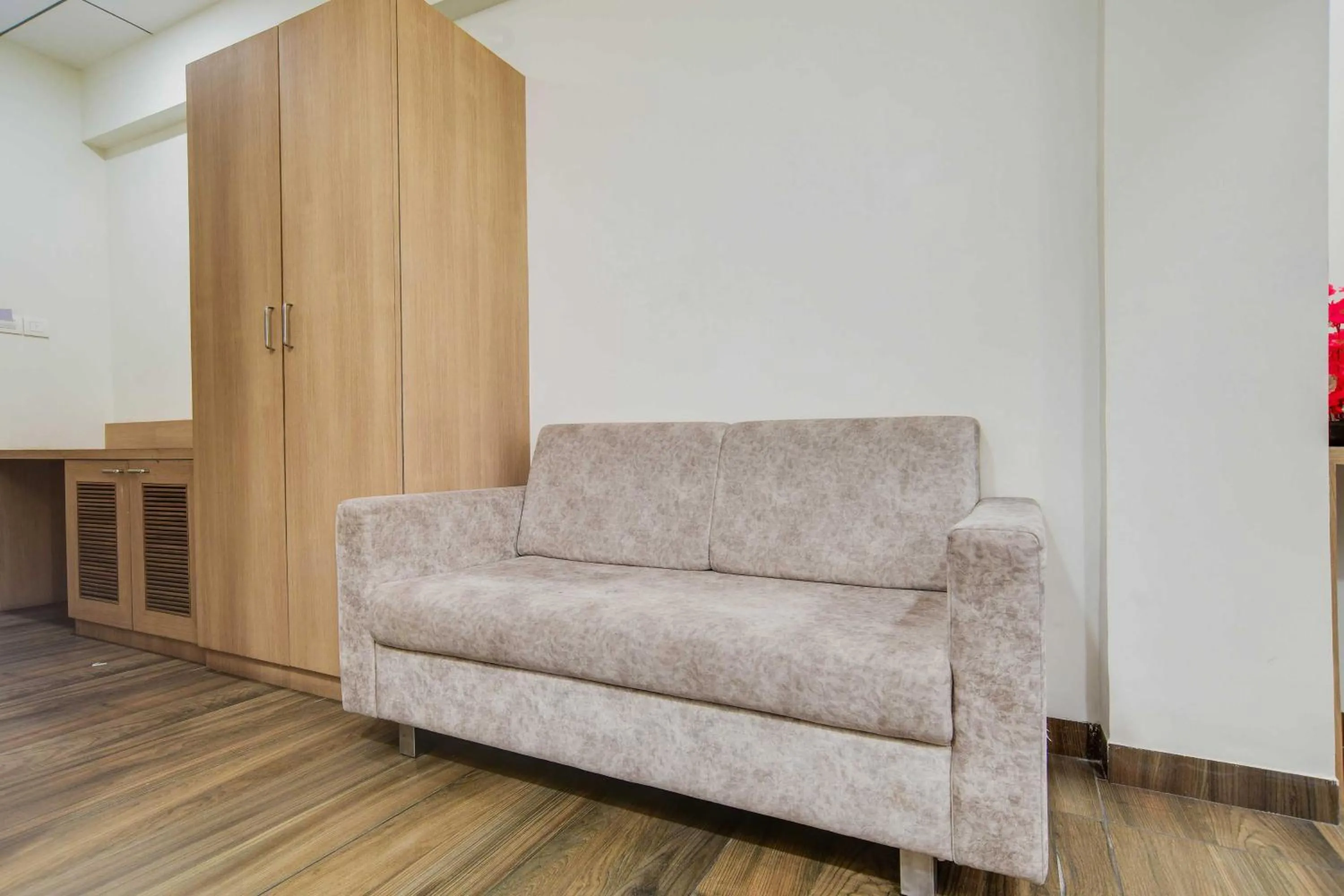 Bedroom in Townhouse Holkar Central Stadium Indore