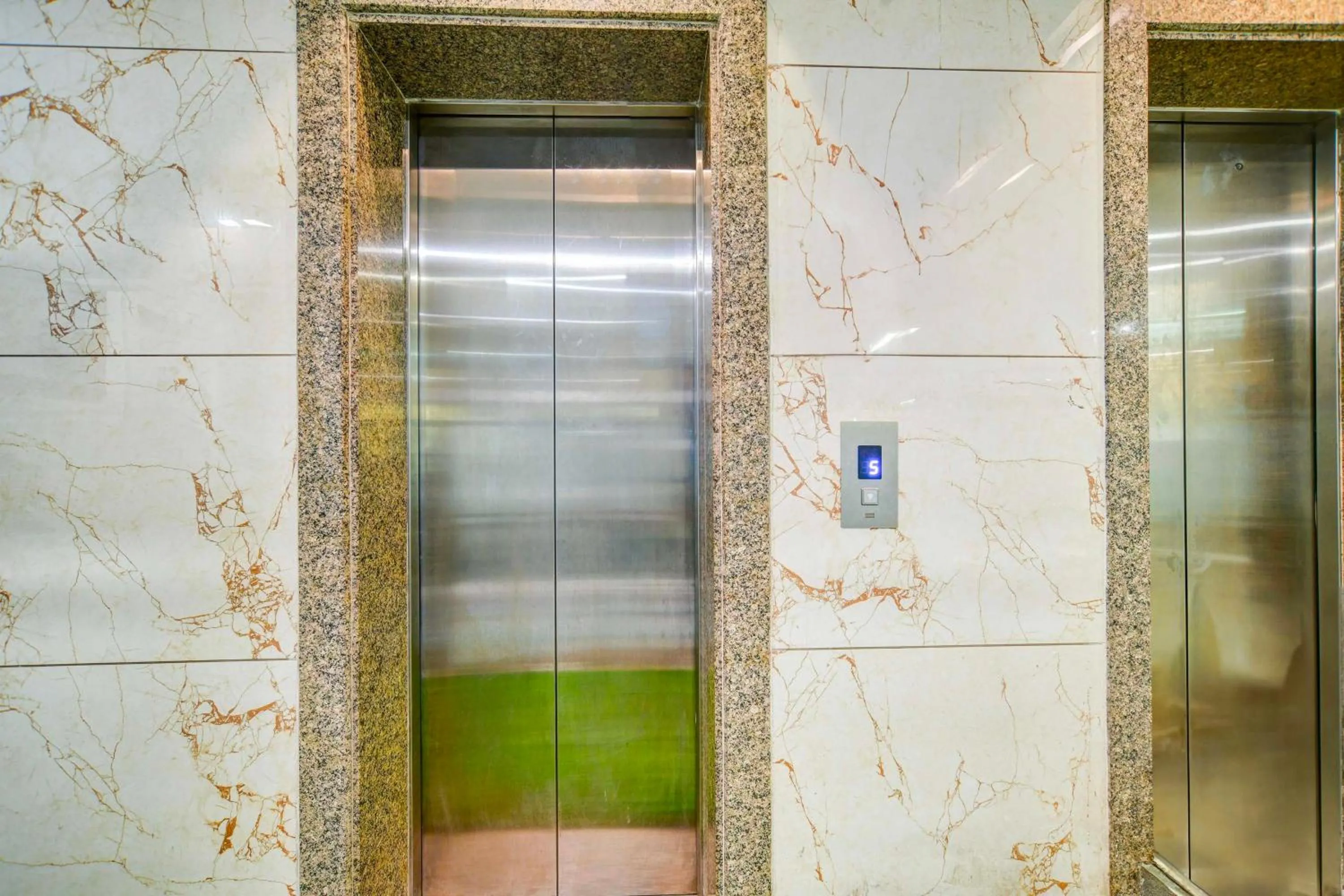 Lobby or reception in Townhouse Holkar Central Stadium Indore
