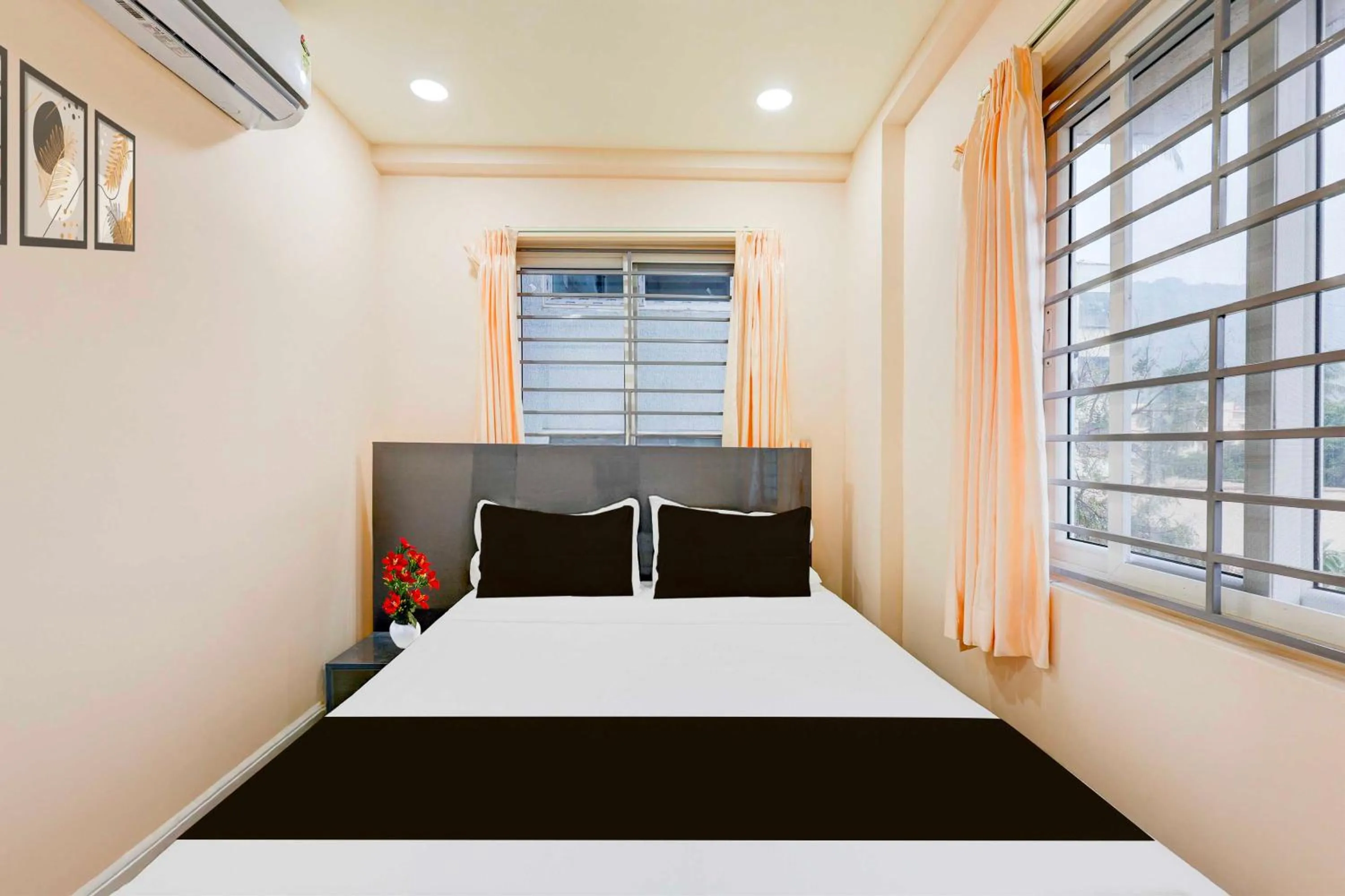 Bedroom, Bed in Townhouse Visakhapatnam Lumbini Park