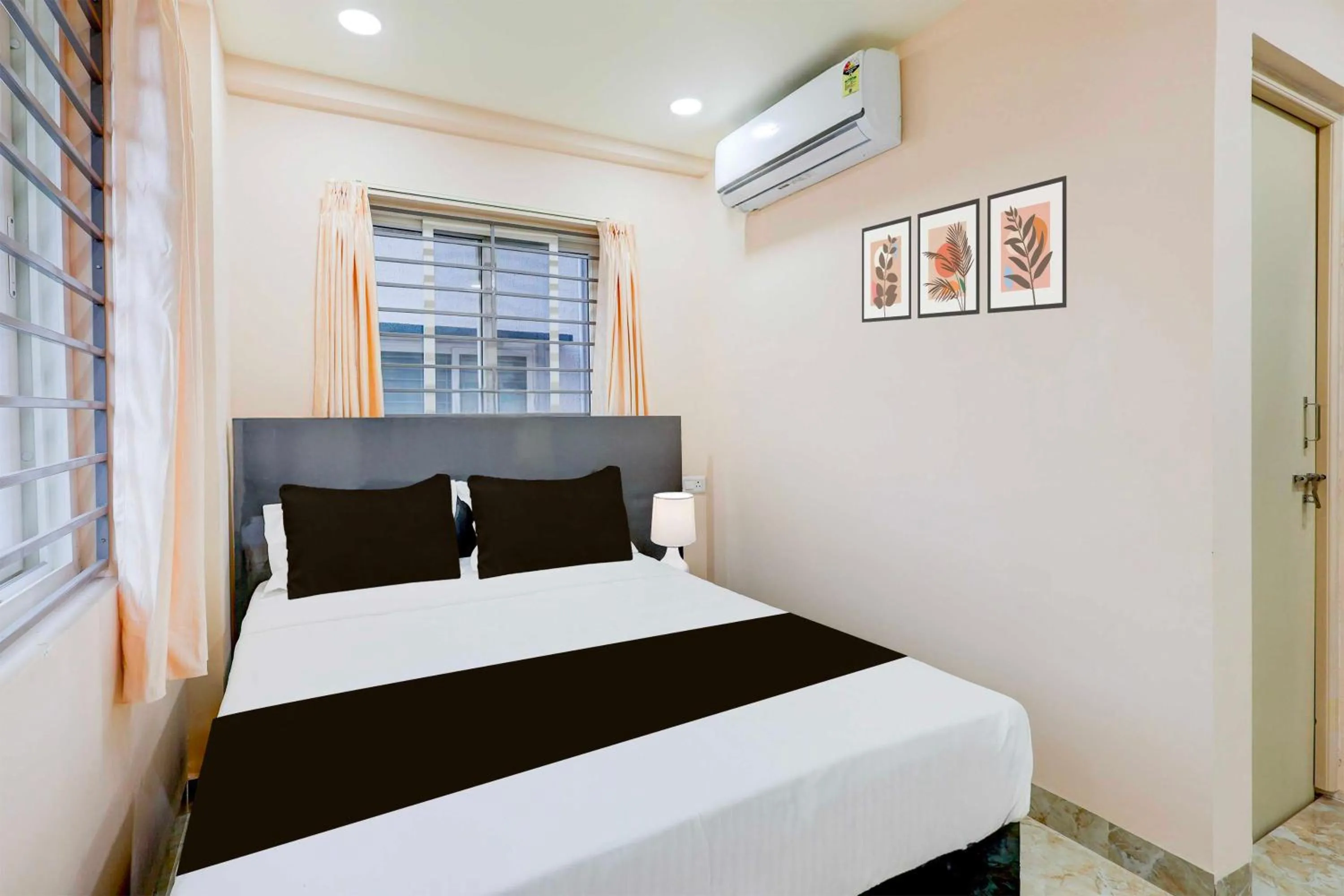 Bedroom, Bed in Townhouse Visakhapatnam Lumbini Park