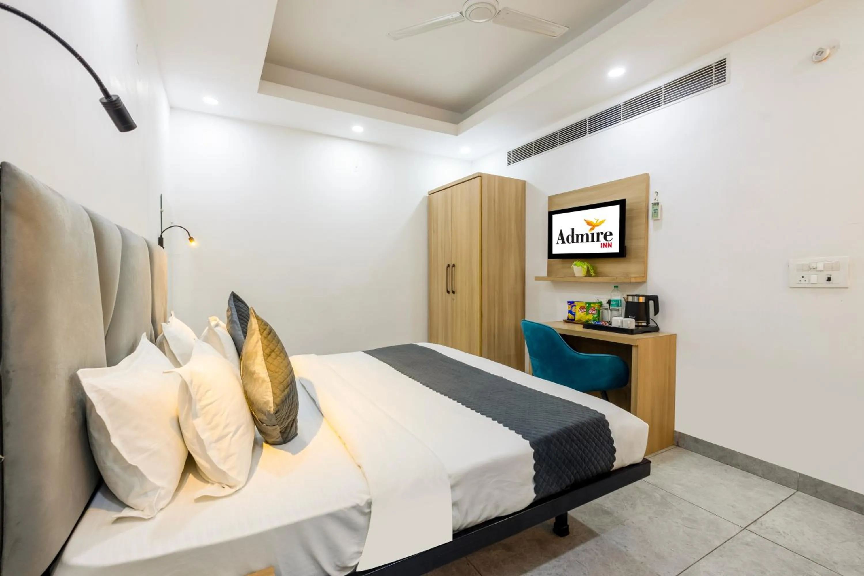Bed in Hotel Admire Inn Sec - 104 By ASPL