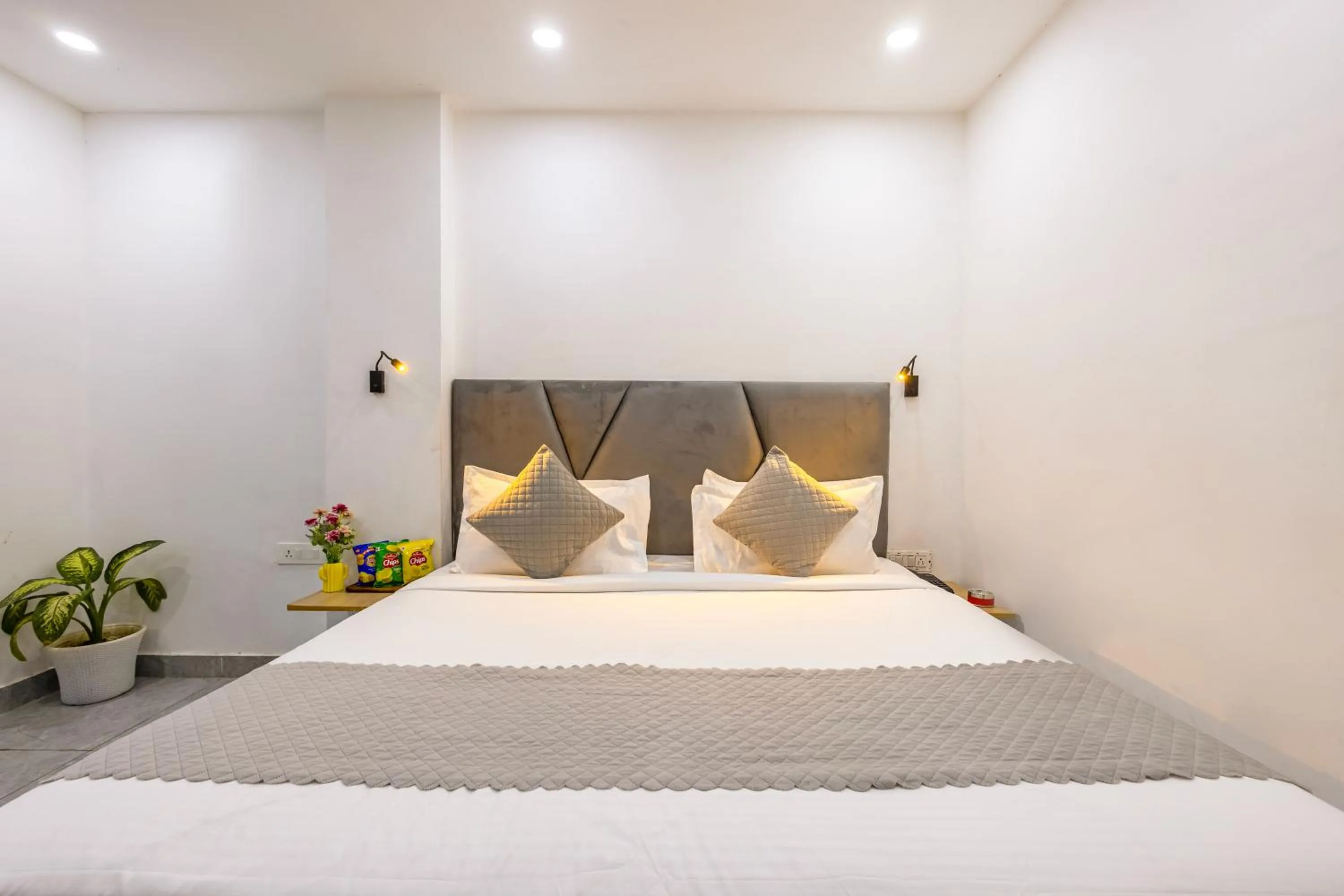 Bed in Hotel Admire Inn Sec - 104 By ASPL
