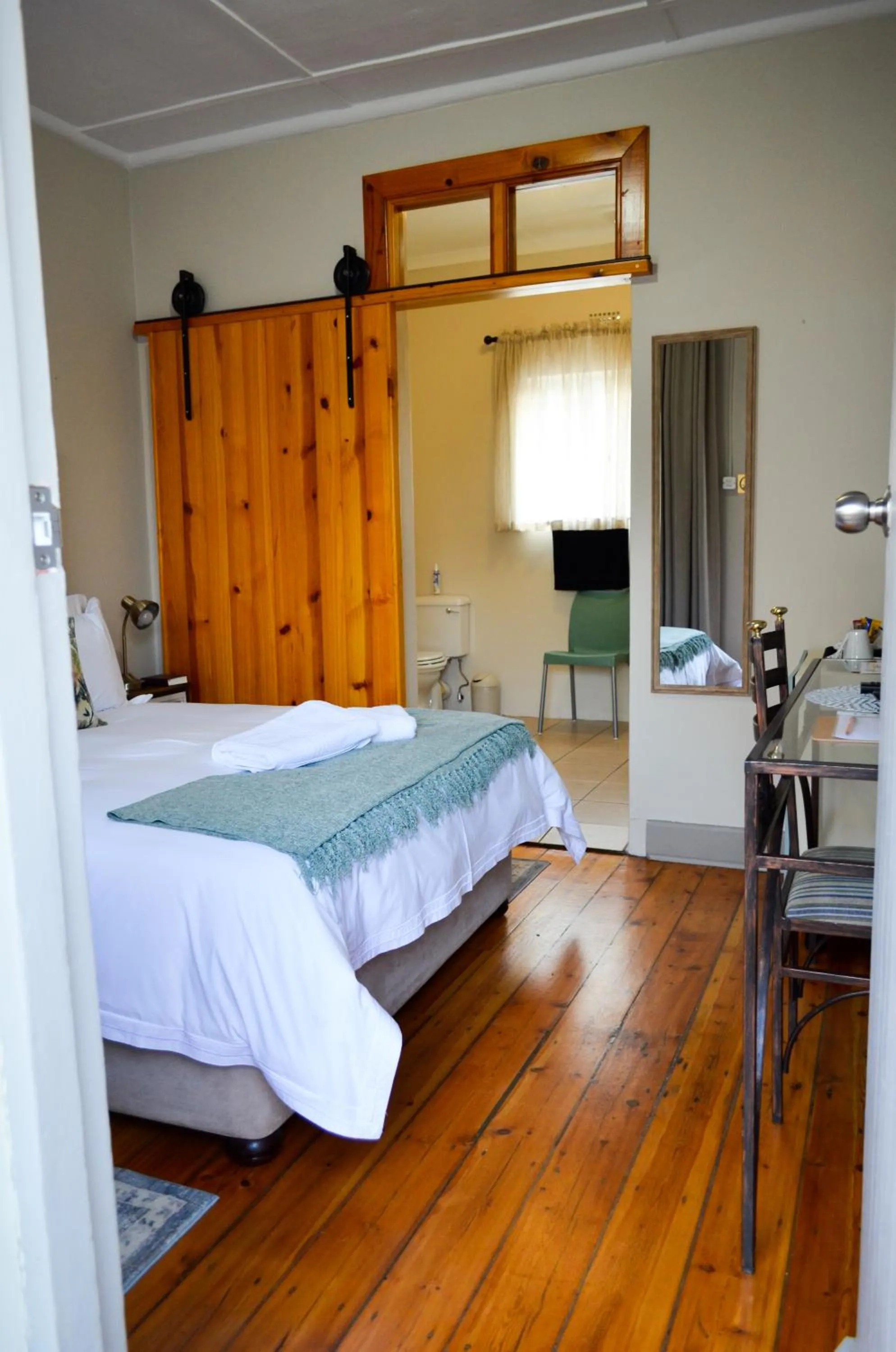 Bedroom, Bed in Cecil John Rhodes Guest house