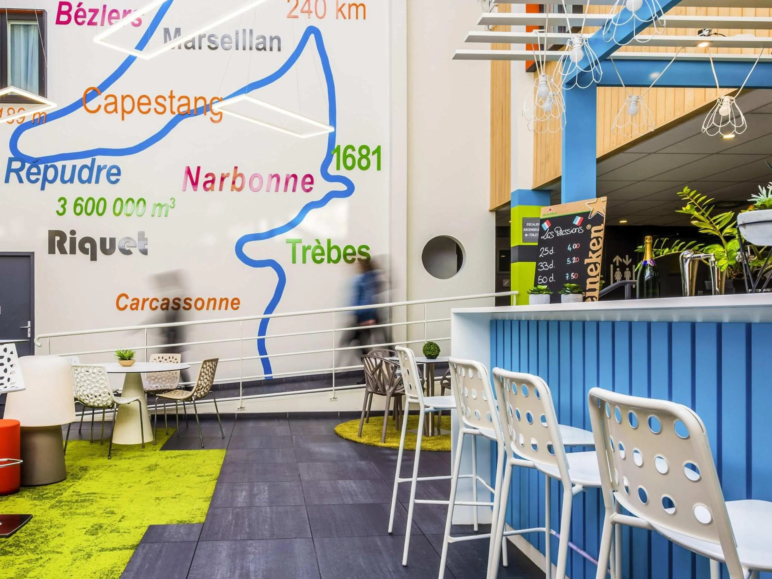 Meeting/conference room in Ibis Styles Toulouse Labège