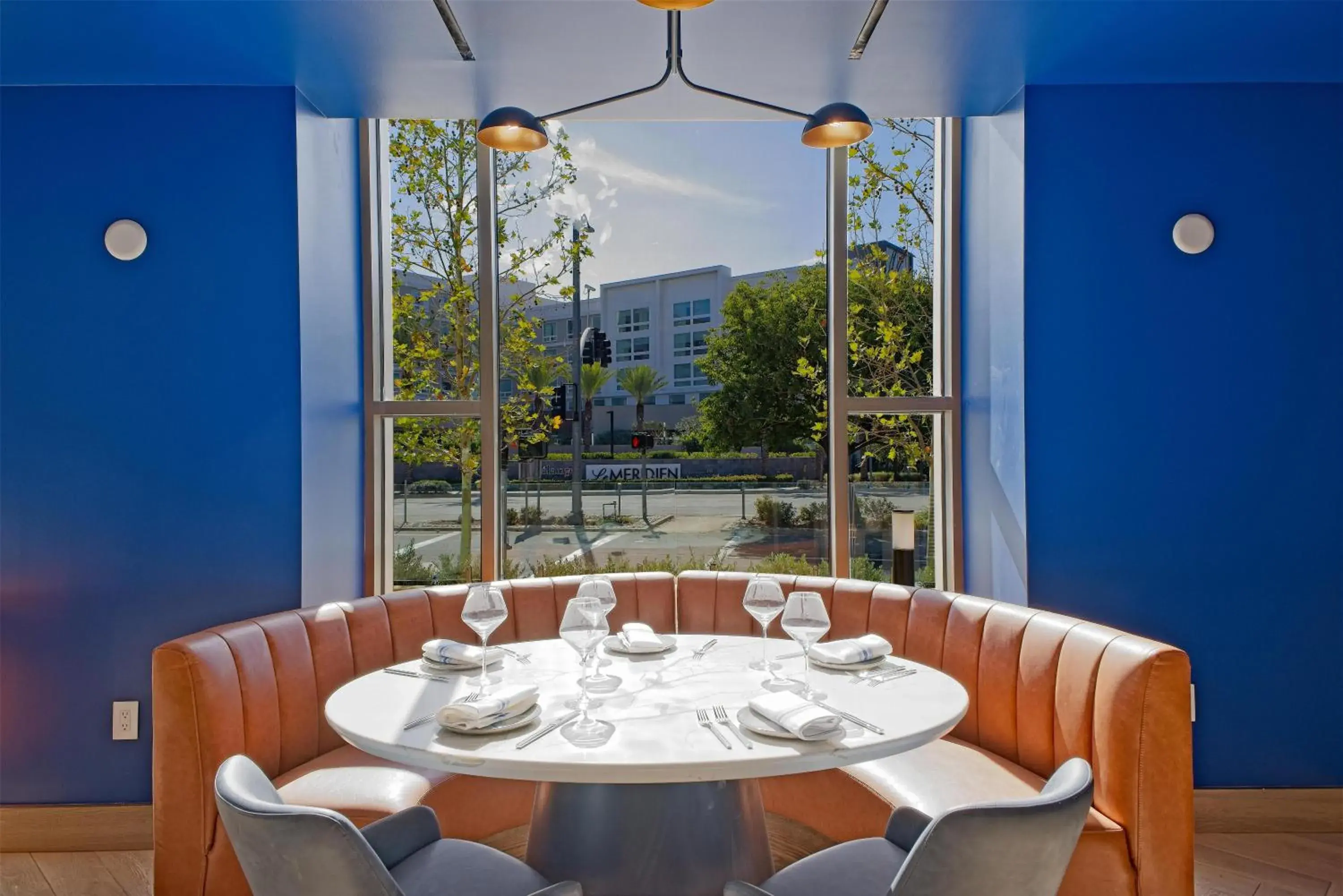 Restaurant/places to eat in Hilton Arcadia Los Angeles Restaurant/places to eat in Hilton Arcadia Los Angeles