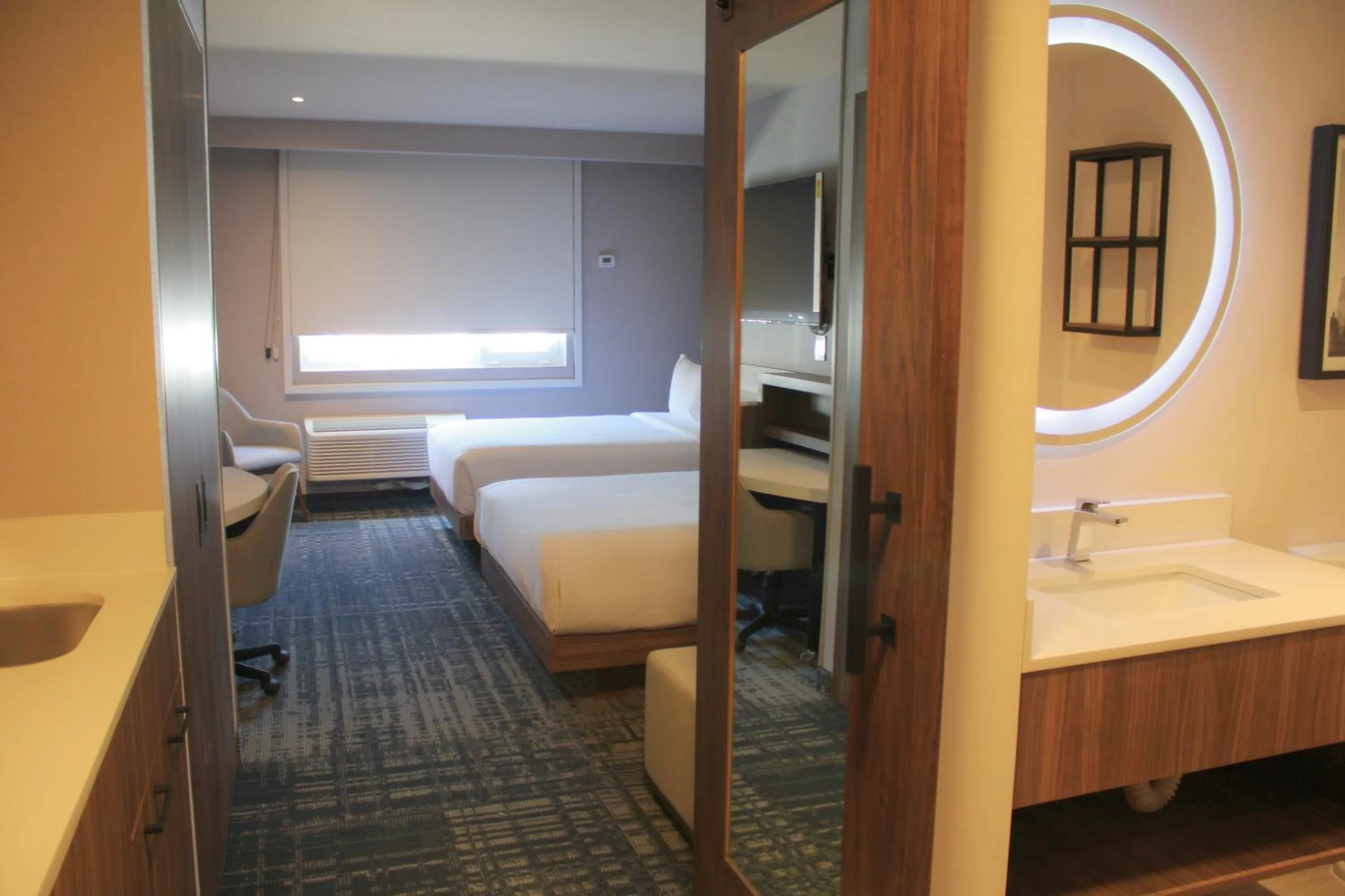 Bed in Homewood Suites By Hilton Saltillo