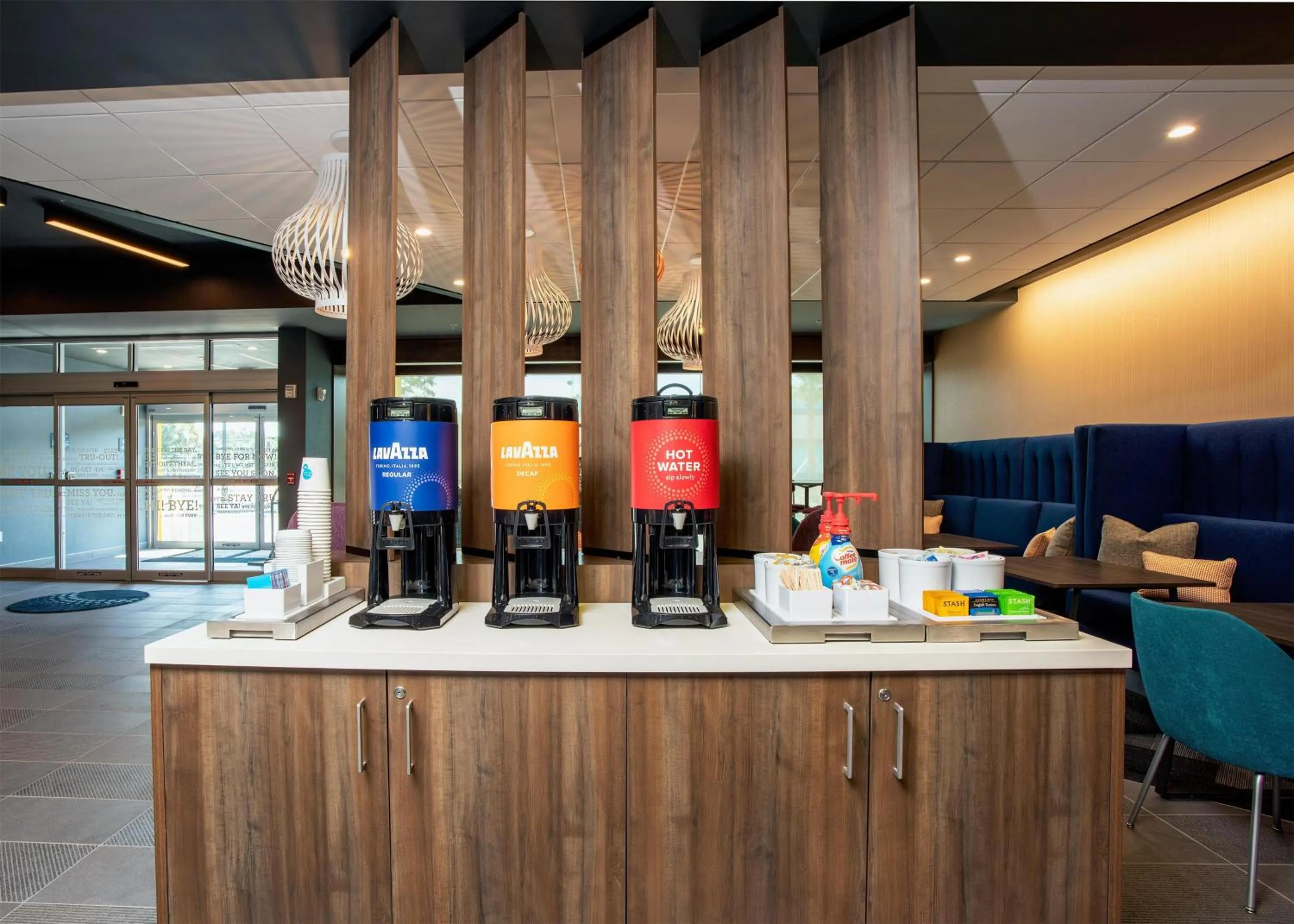 Dining area in Tru By Hilton St. Augustine I-95