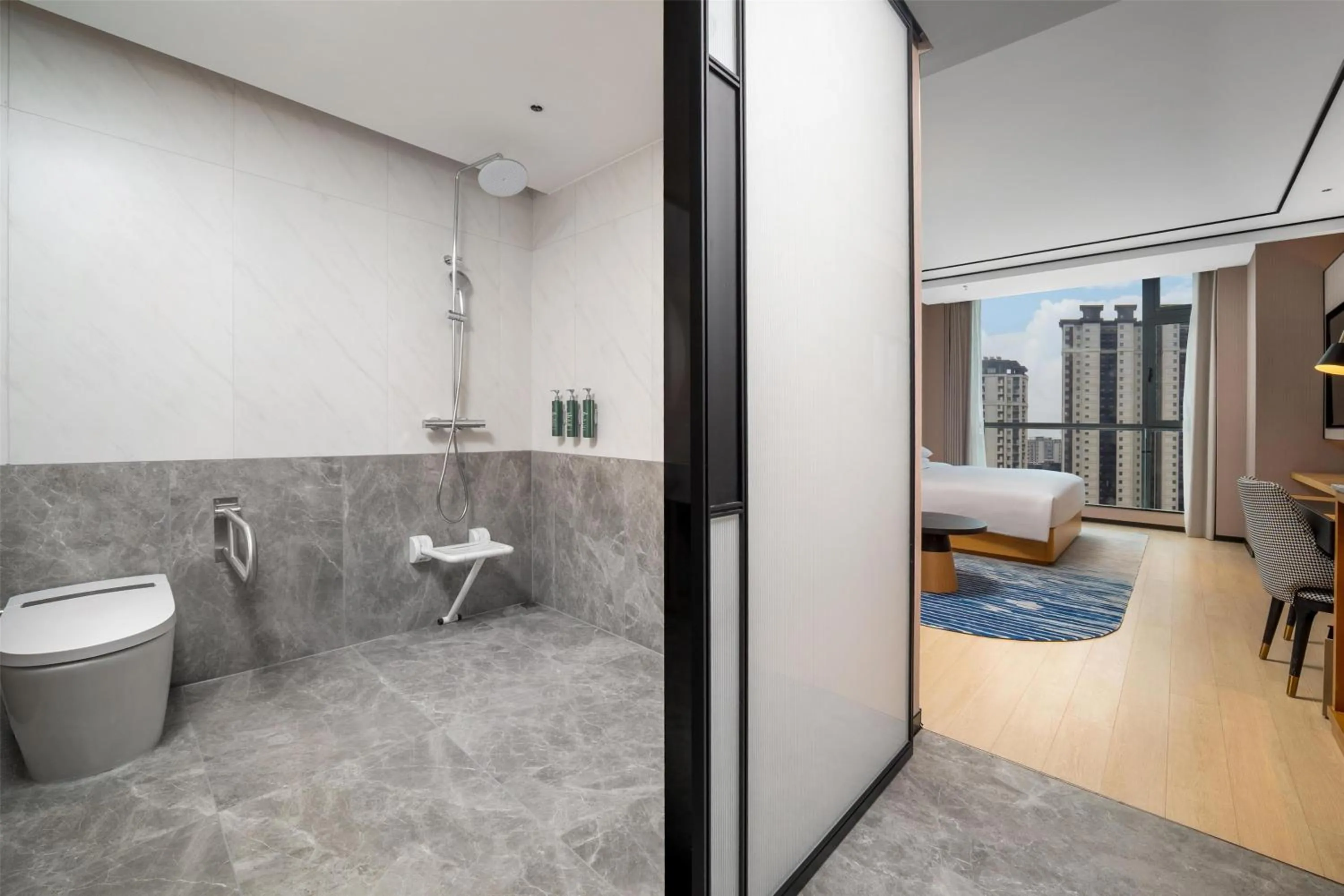 Bathroom in Hilton Garden Inn Taizhou Xinghua