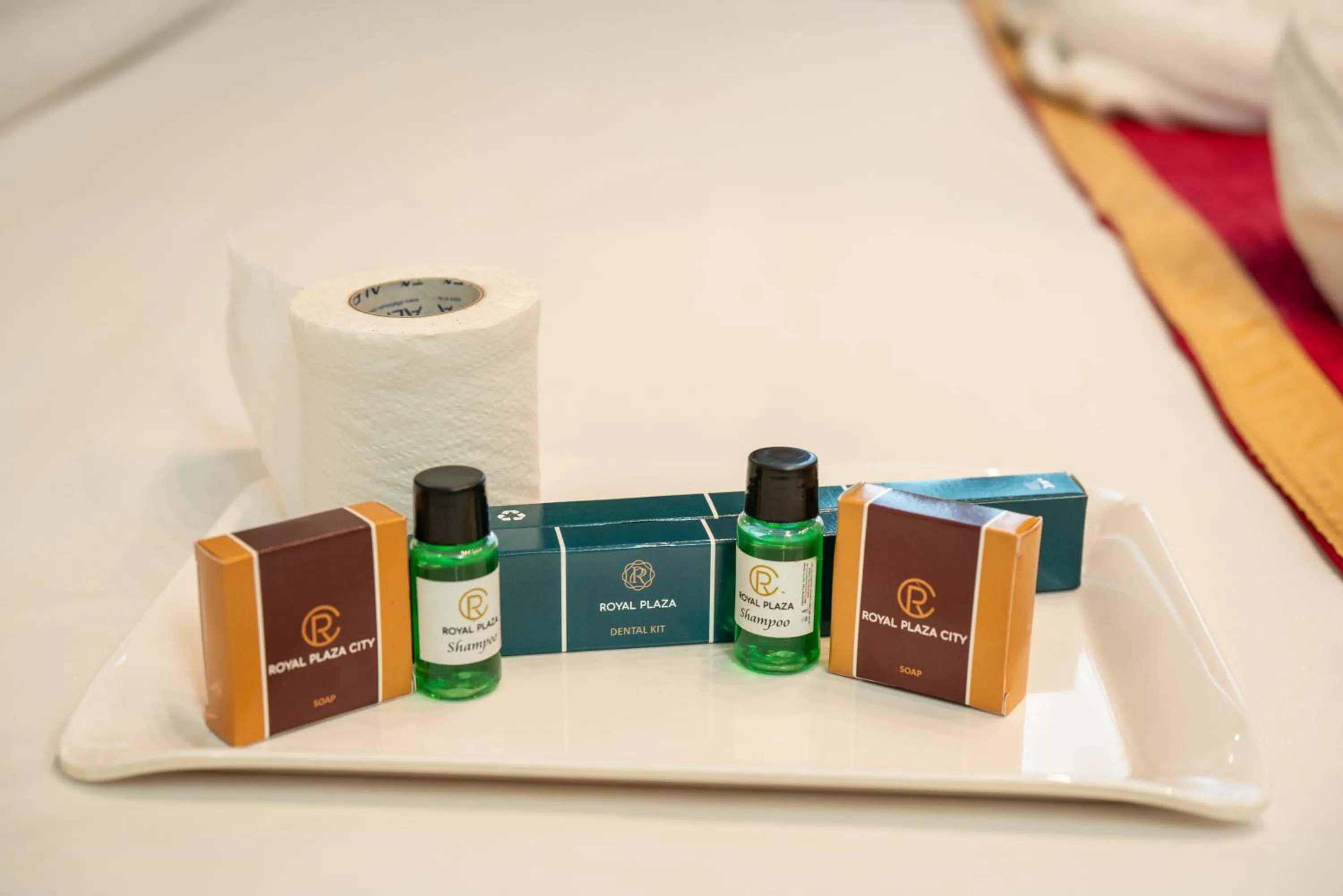 Bathroom in Royal Plaza Glitz Inn