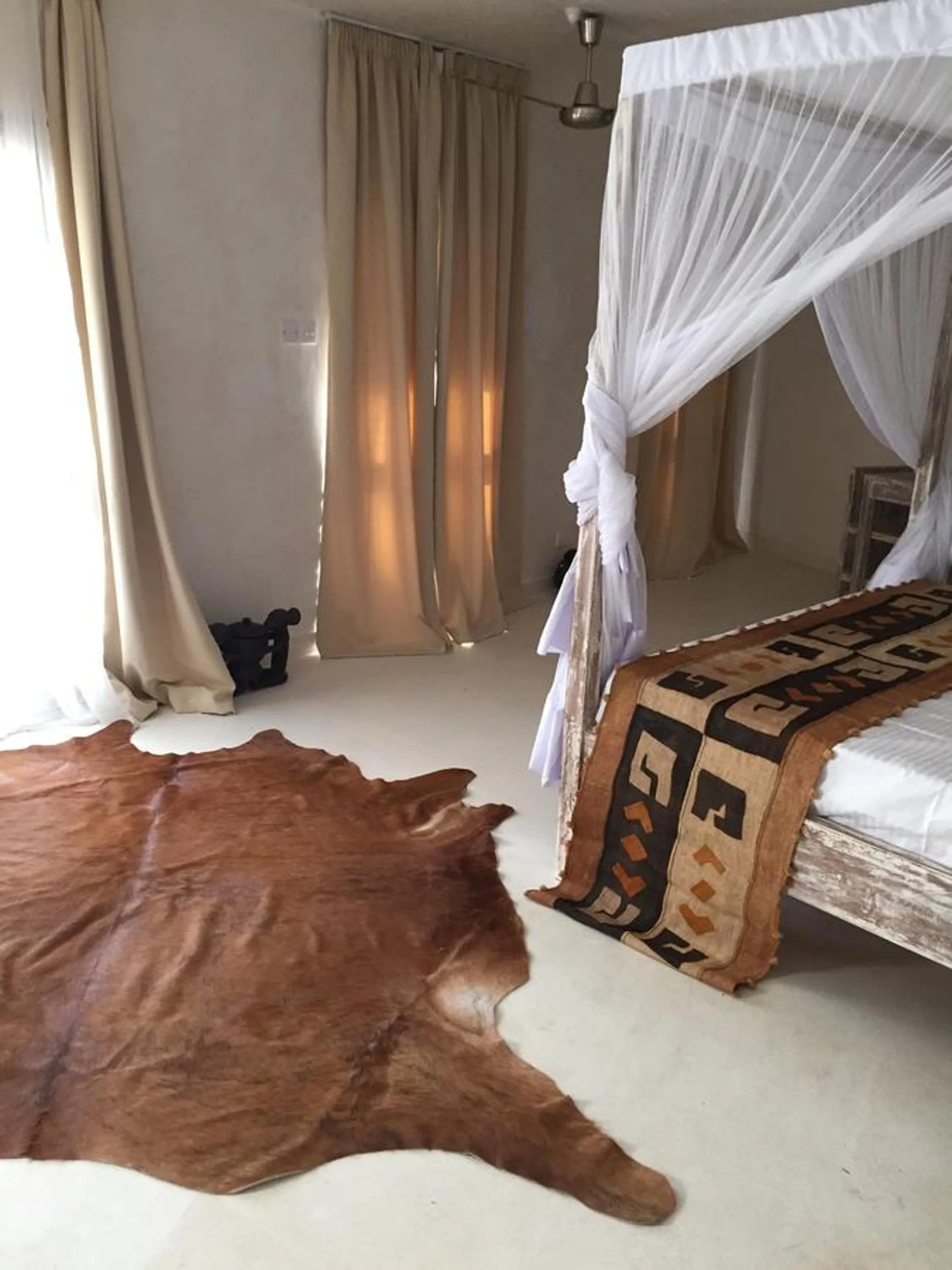 Decorative detail, Bed in The Villa Luxury Suites Hotel