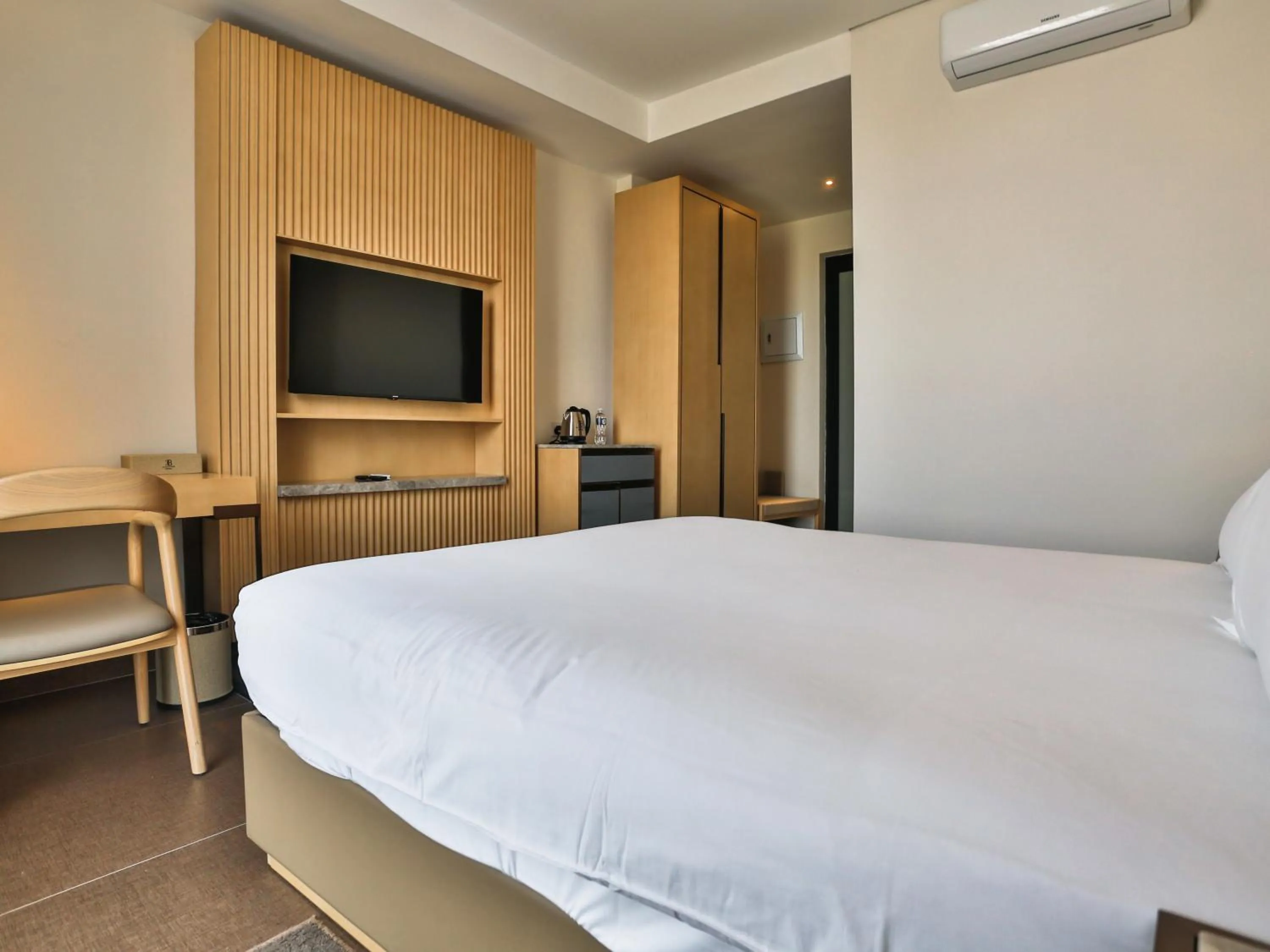 Bed in 38 on Boulders Hotel