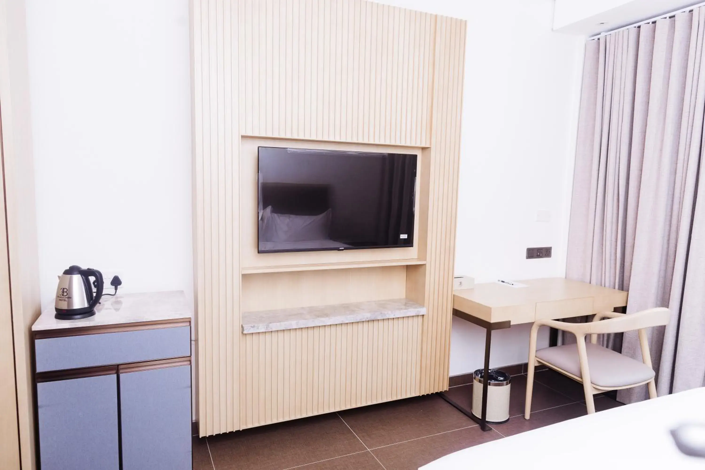 Double or Twin Room with City View - single occupancy in 38 on Boulders Hotel Double or Twin Room with City View - single occupancy in 38 on Boulders Hotel