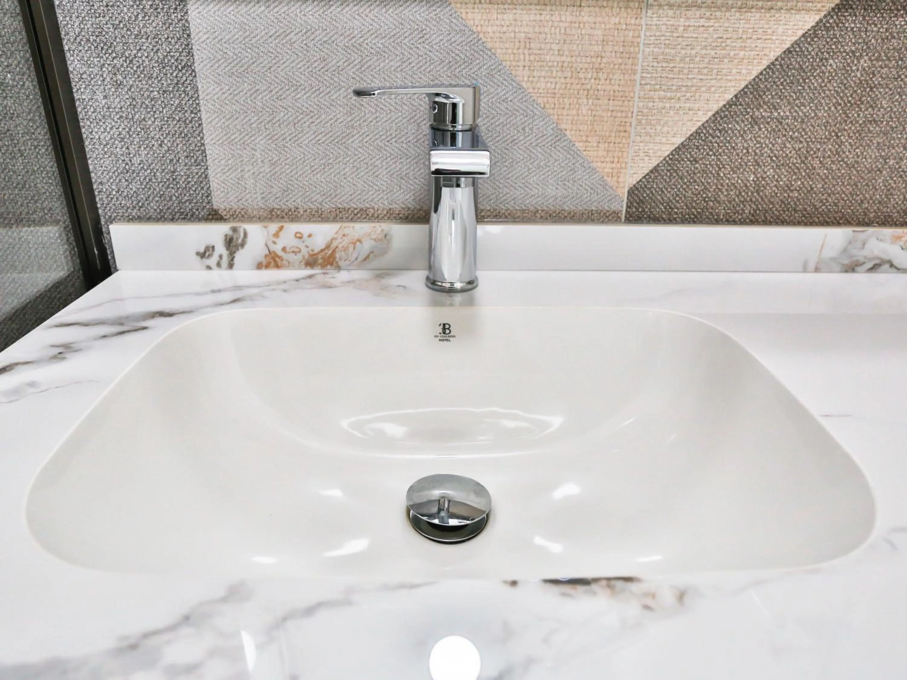 38 on Boulders Hotel