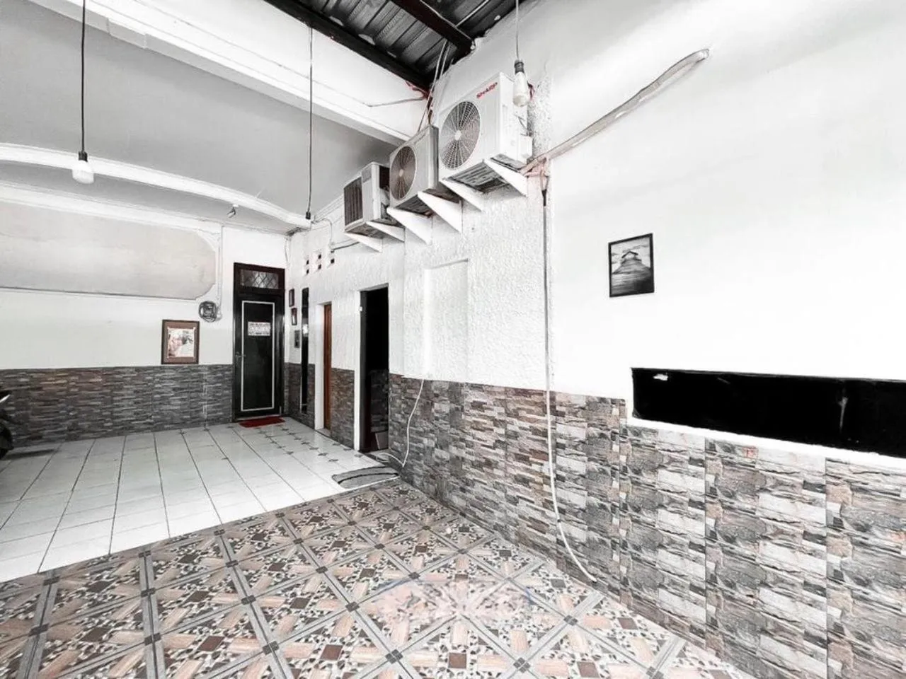 Seating area in Modom Residence