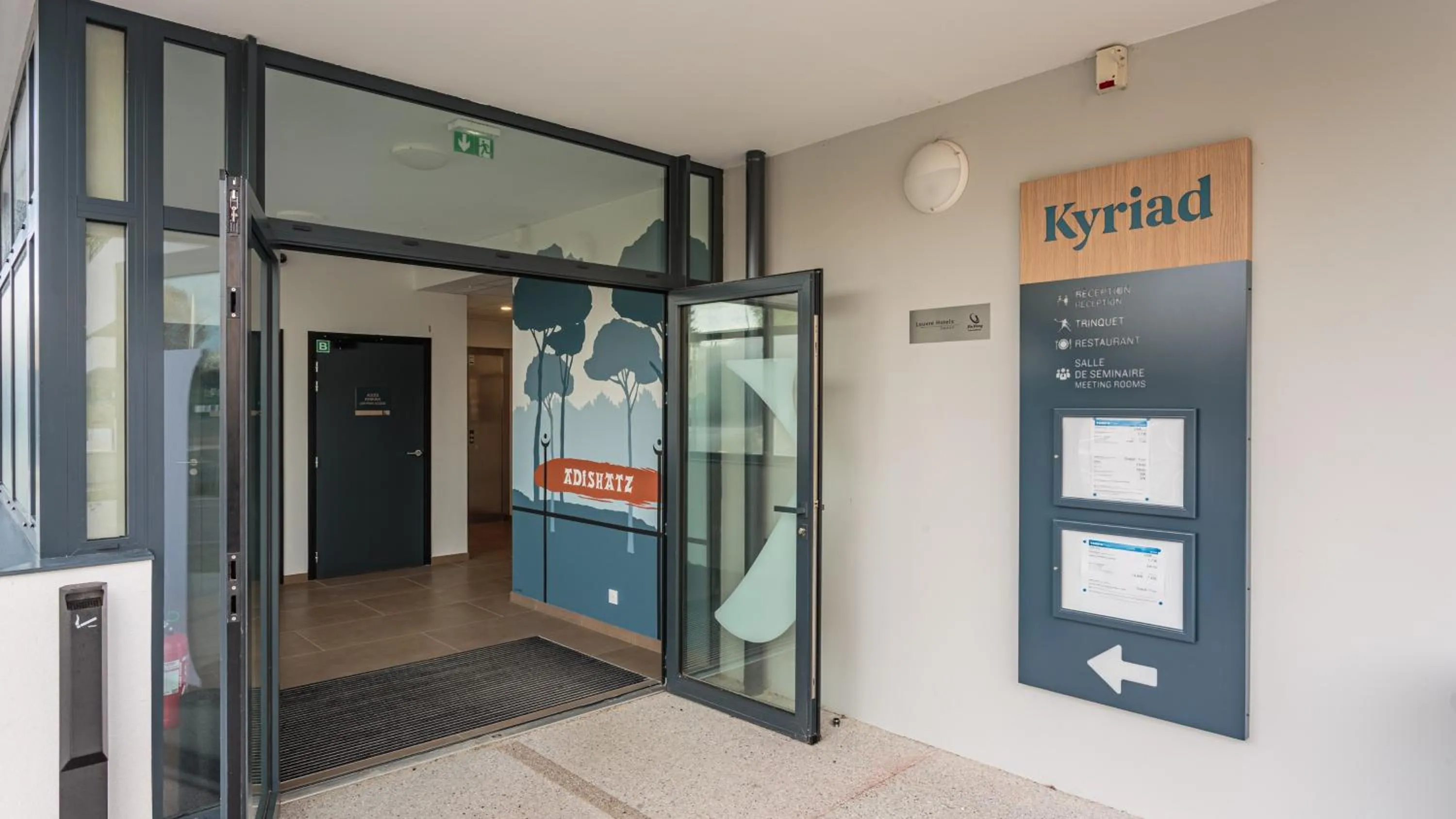 Facade/entrance in KYRIAD DAX - Saint Paul lès Dax