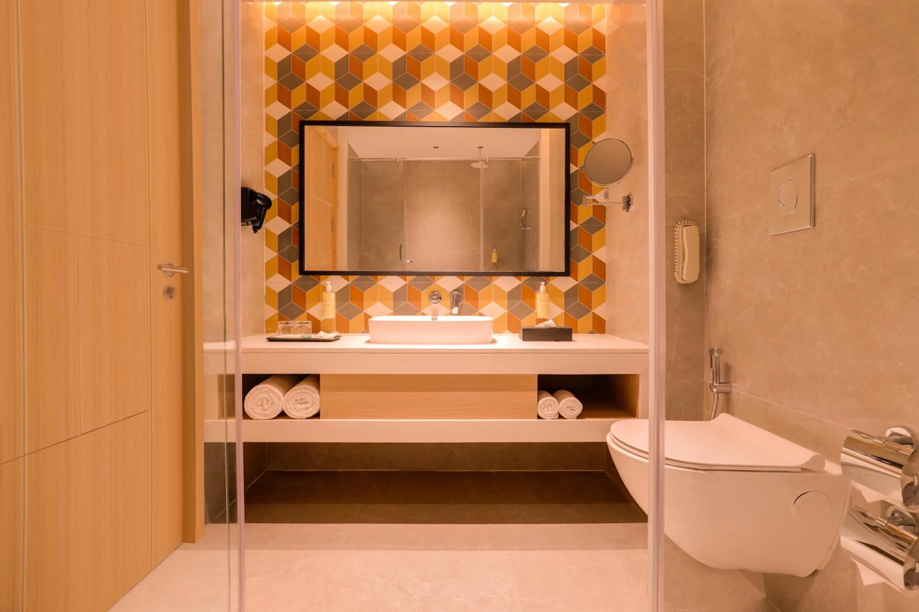 Bathroom in Lemon Tree Hotel, Chandausi