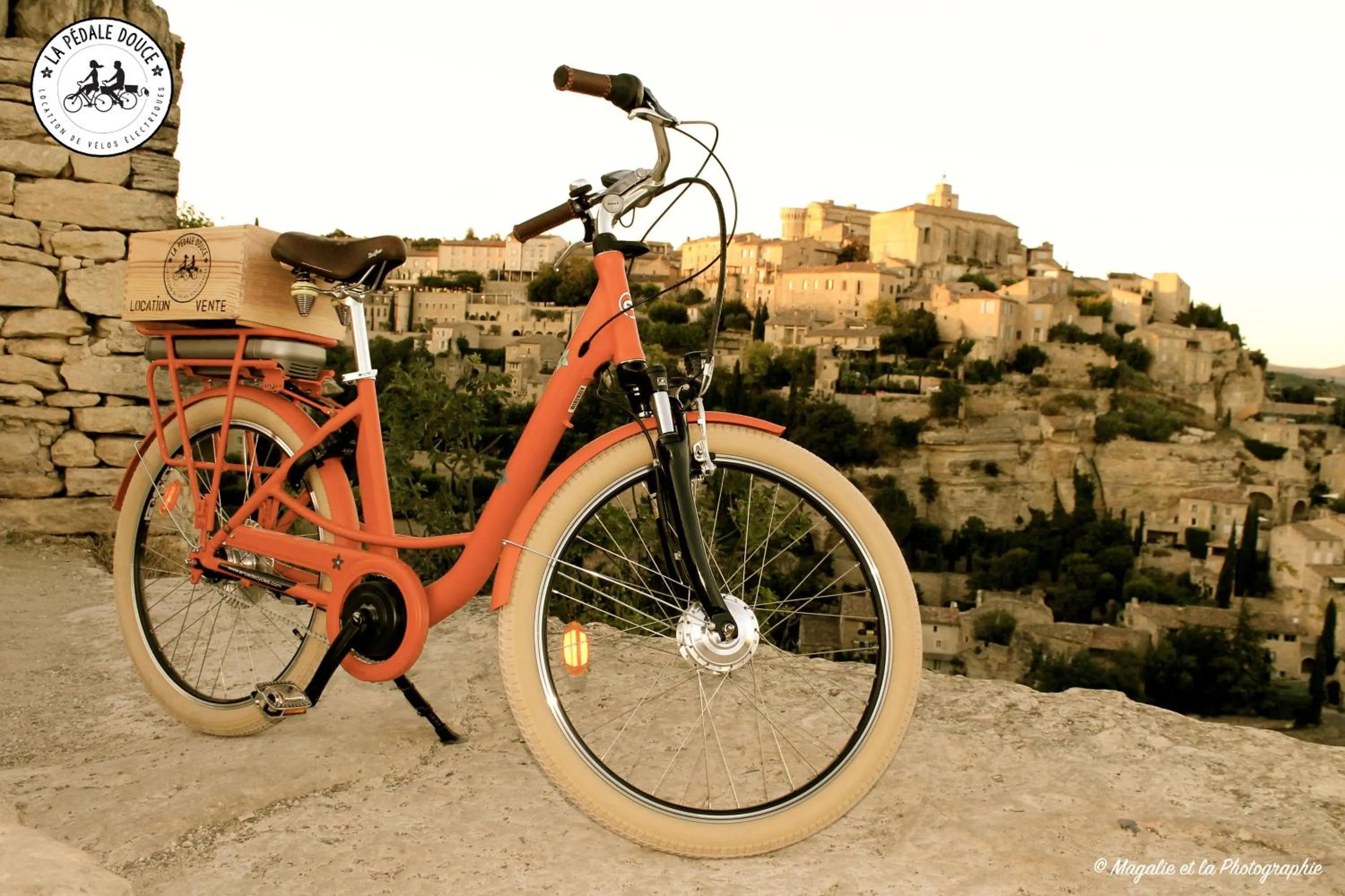 Cycling in La Cour Des Sens