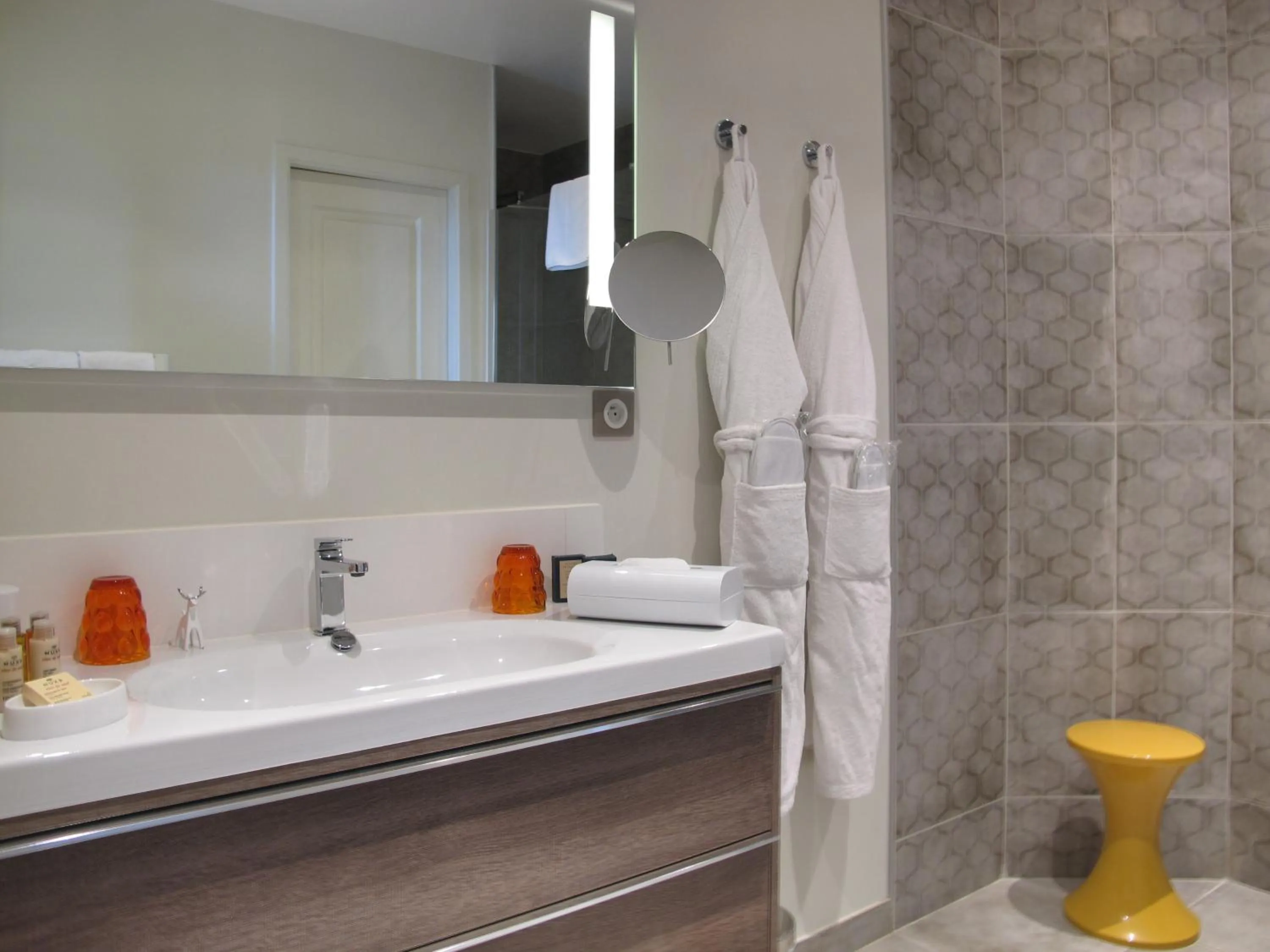 Bedroom in La Cour Des Sens