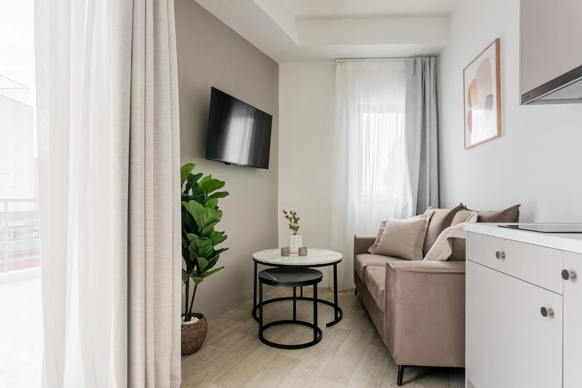 TV and multimedia in Sol by Zoia Living