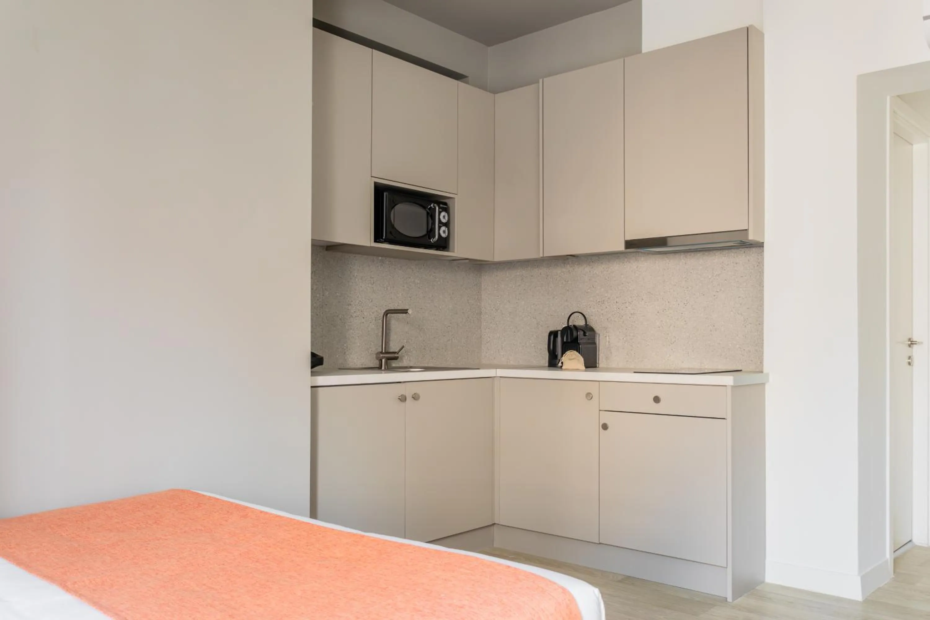Bed in Sol by Zoia Living