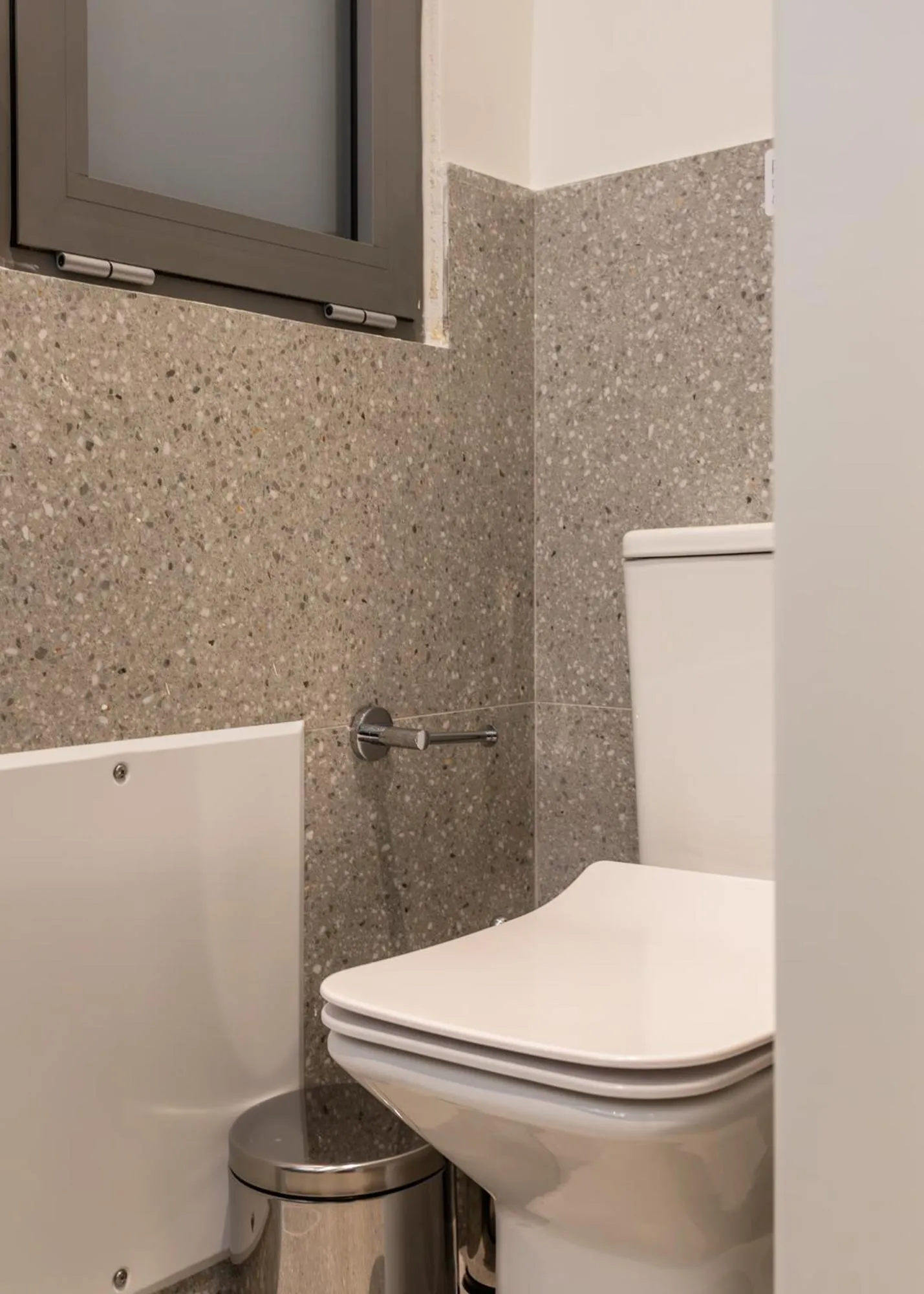 Toilet in Sol by Zoia Living