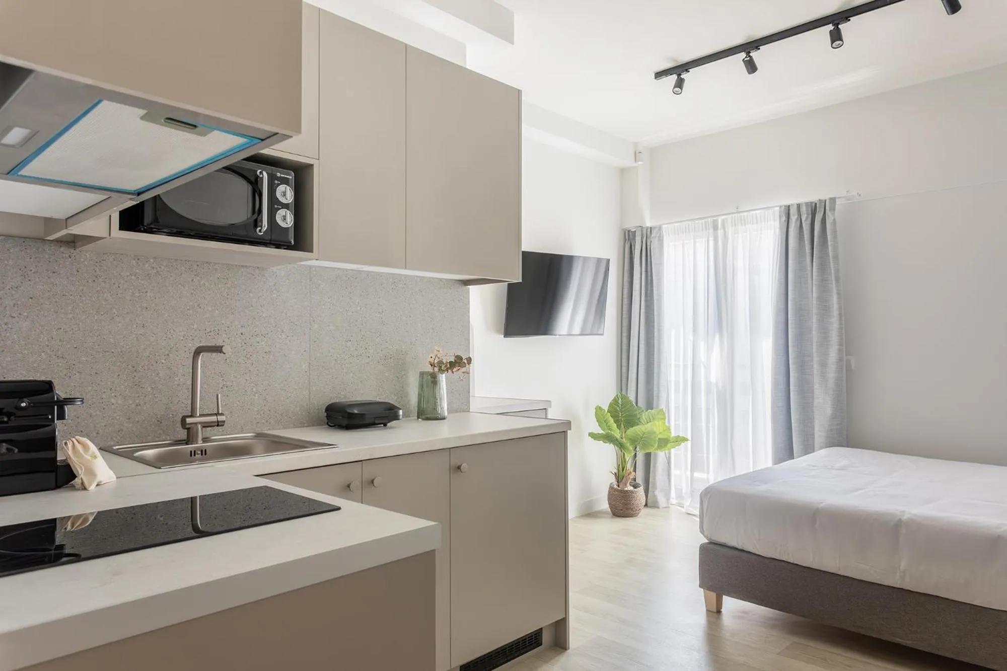 Bed in Sol by Zoia Living
