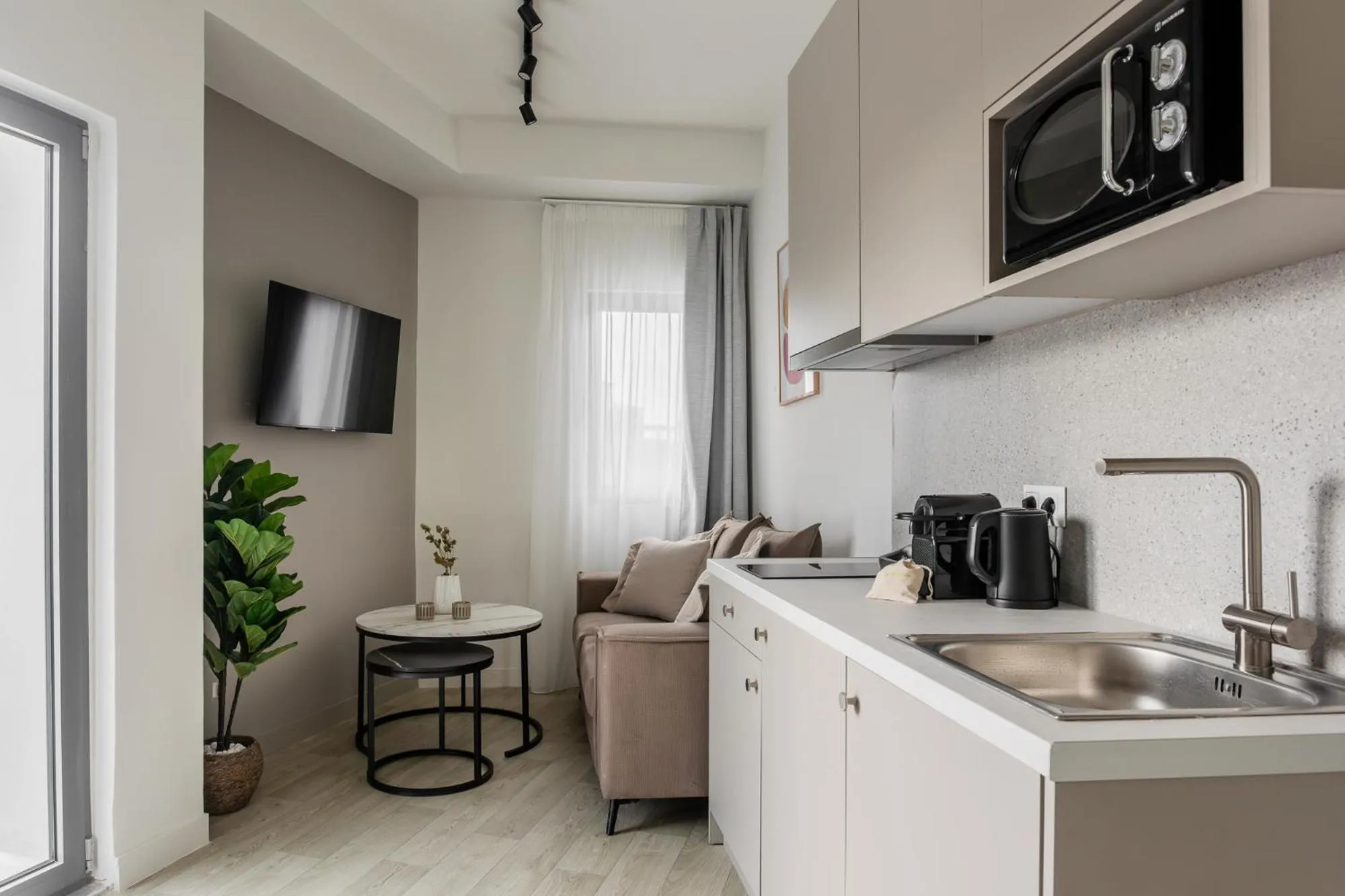 TV and multimedia in Sol by Zoia Living