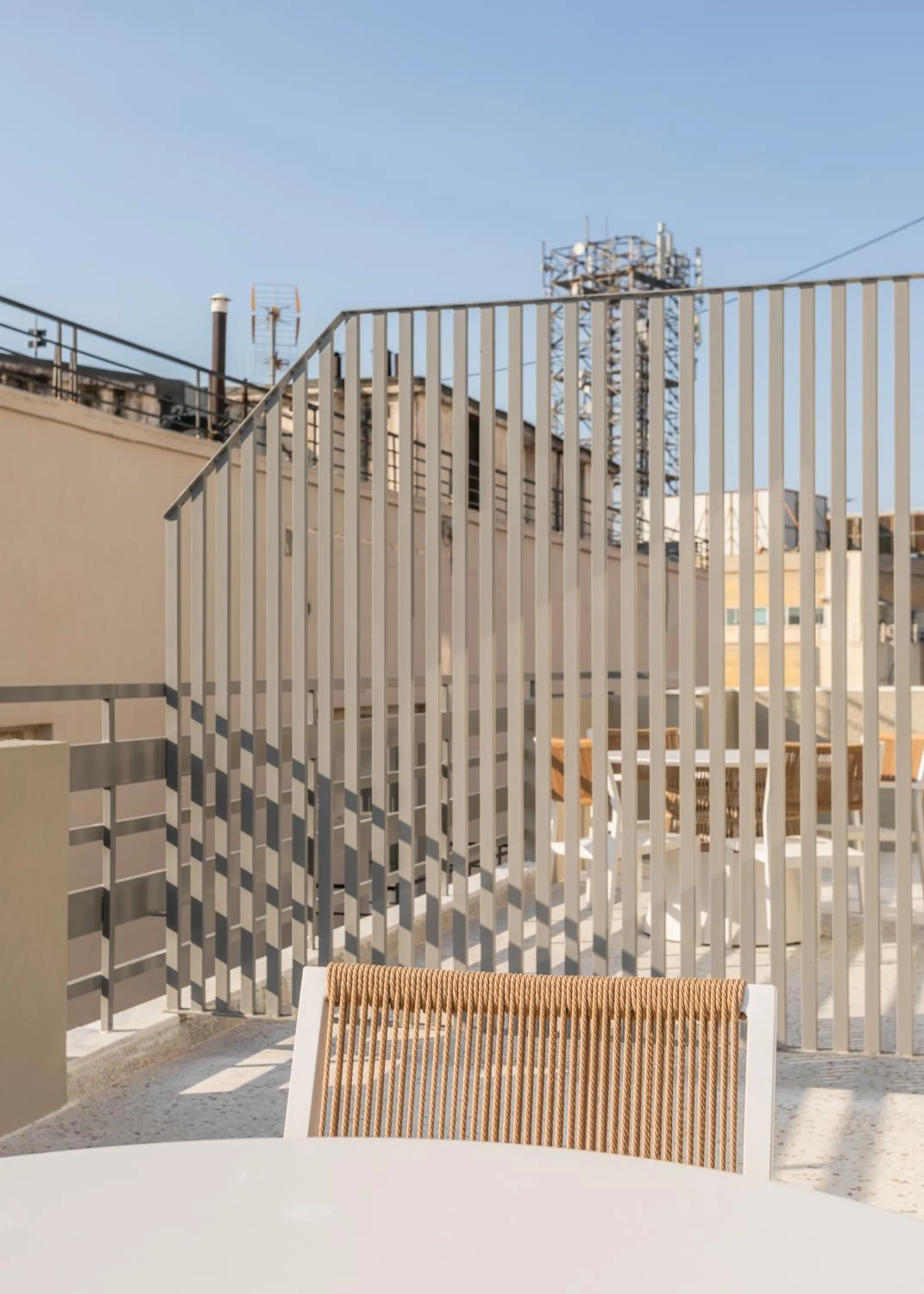 Balcony/Terrace in Sol by Zoia Living