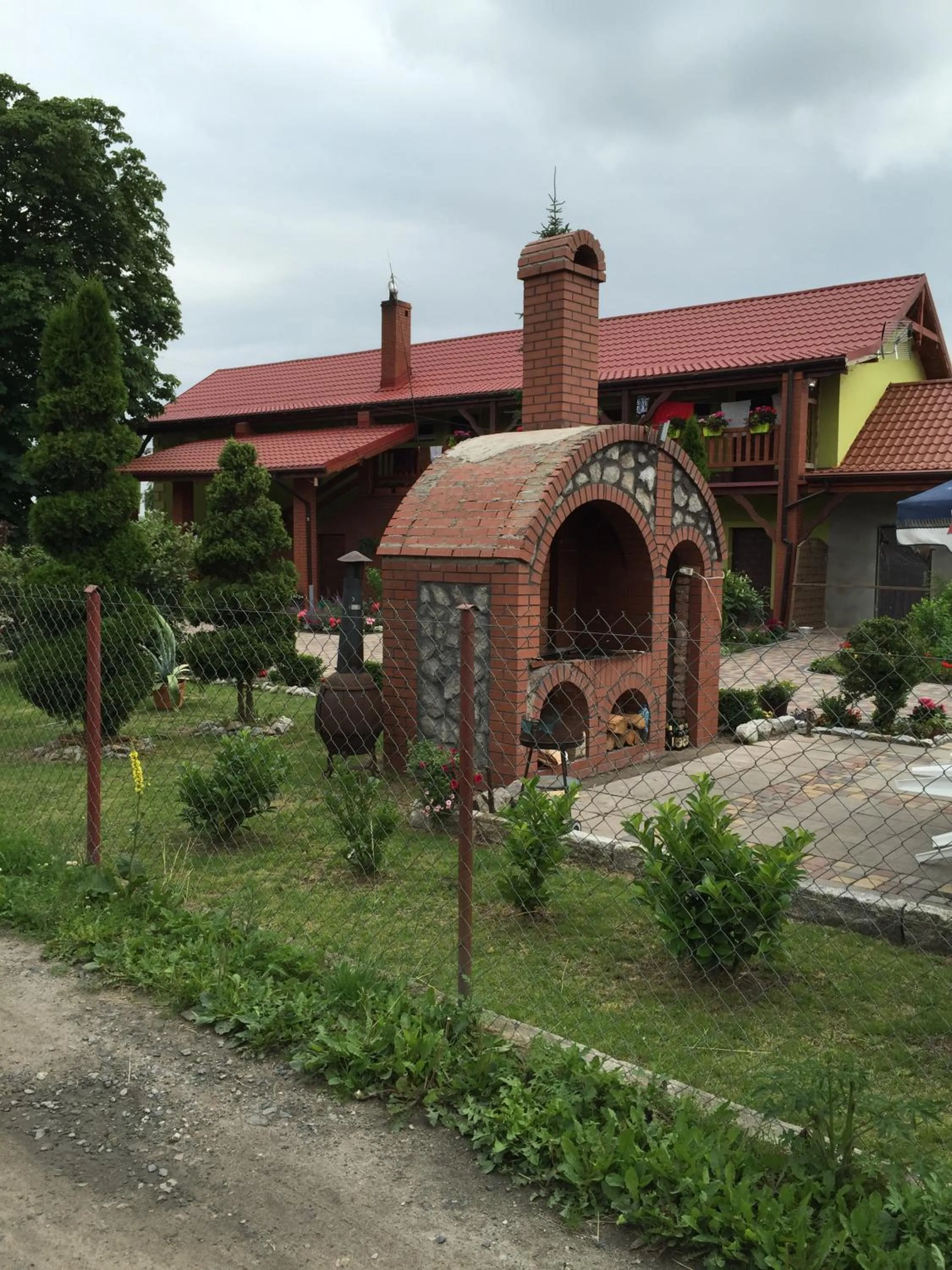 Area and facilities in Pod Kasztanem