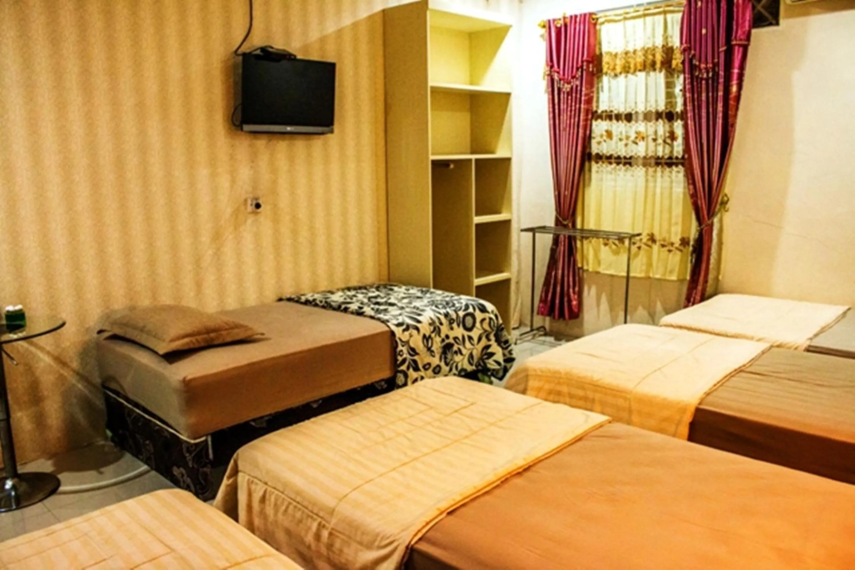 Bedroom, Bed in Hotel Alifa Syariah