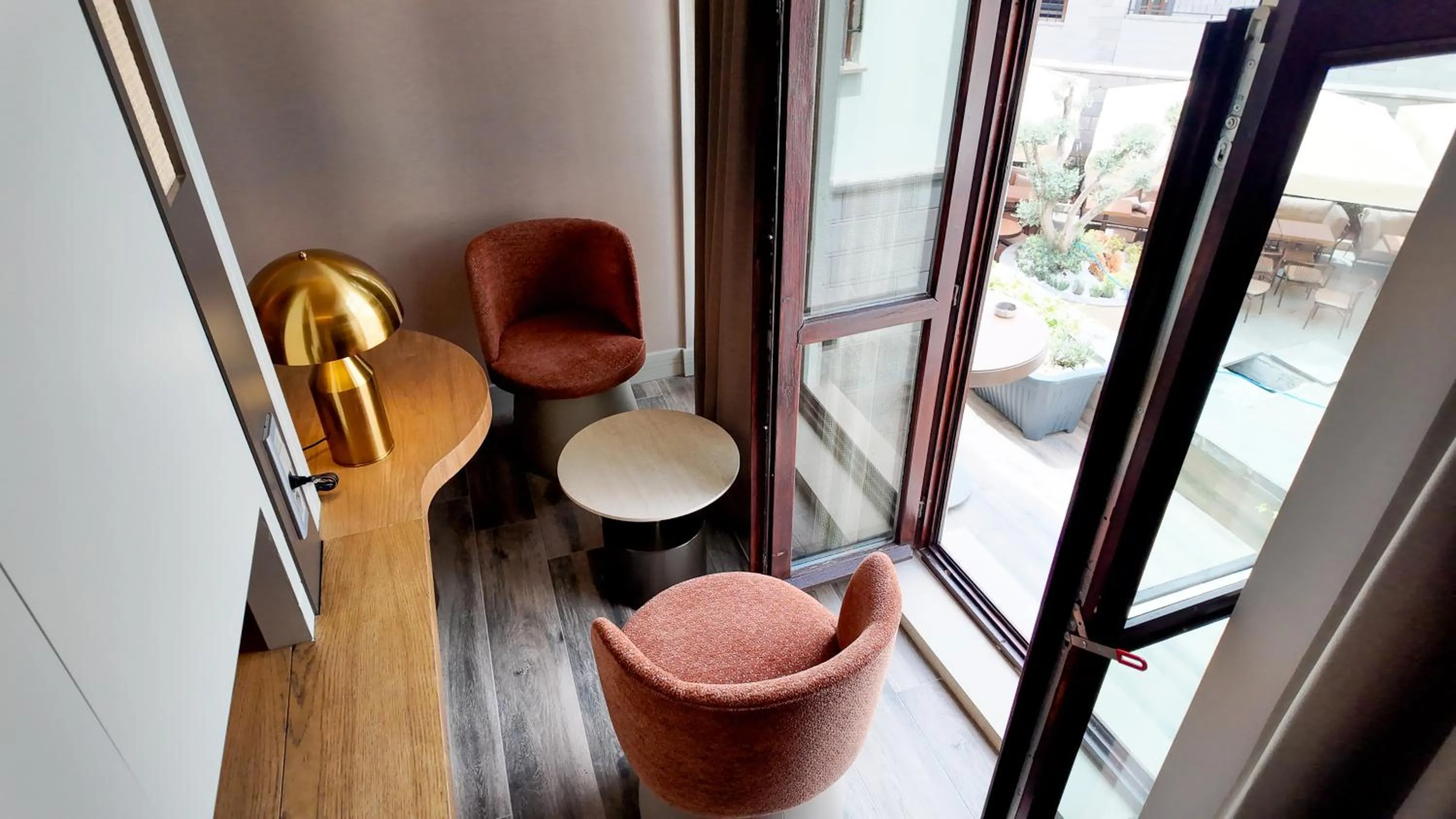 Seating area in Rempart Hotel