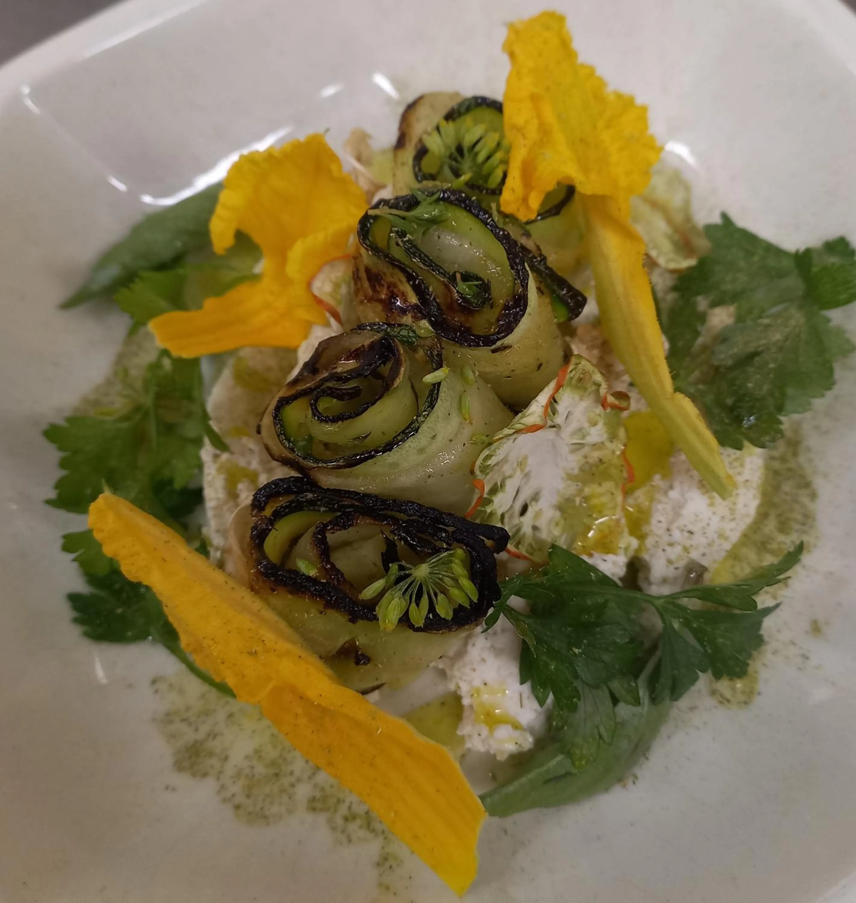 Restaurant/places to eat in Calipo