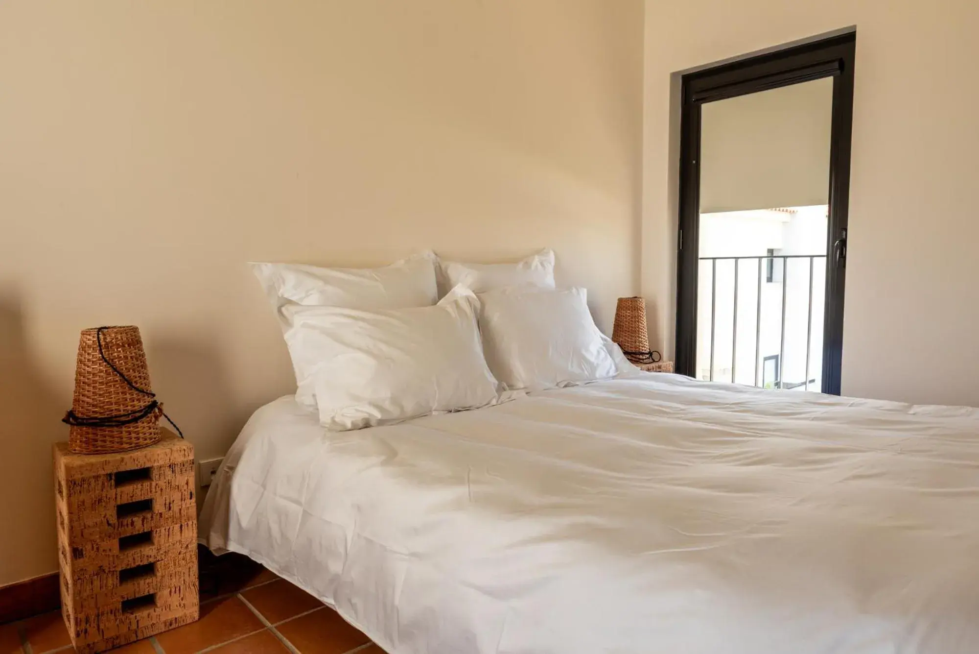 Bedroom, Bed in Calipo Bedroom, Bed in Calipo