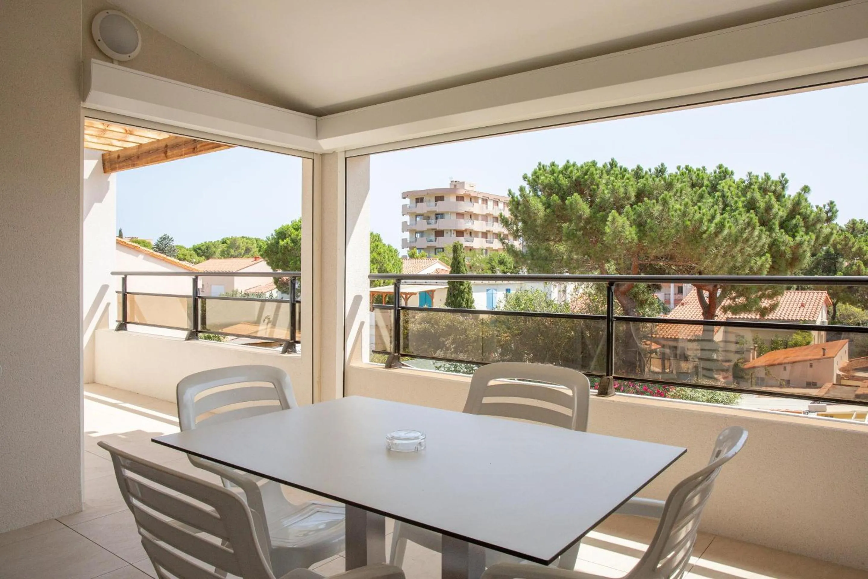 Balcony/Terrace in Résidence du Lido