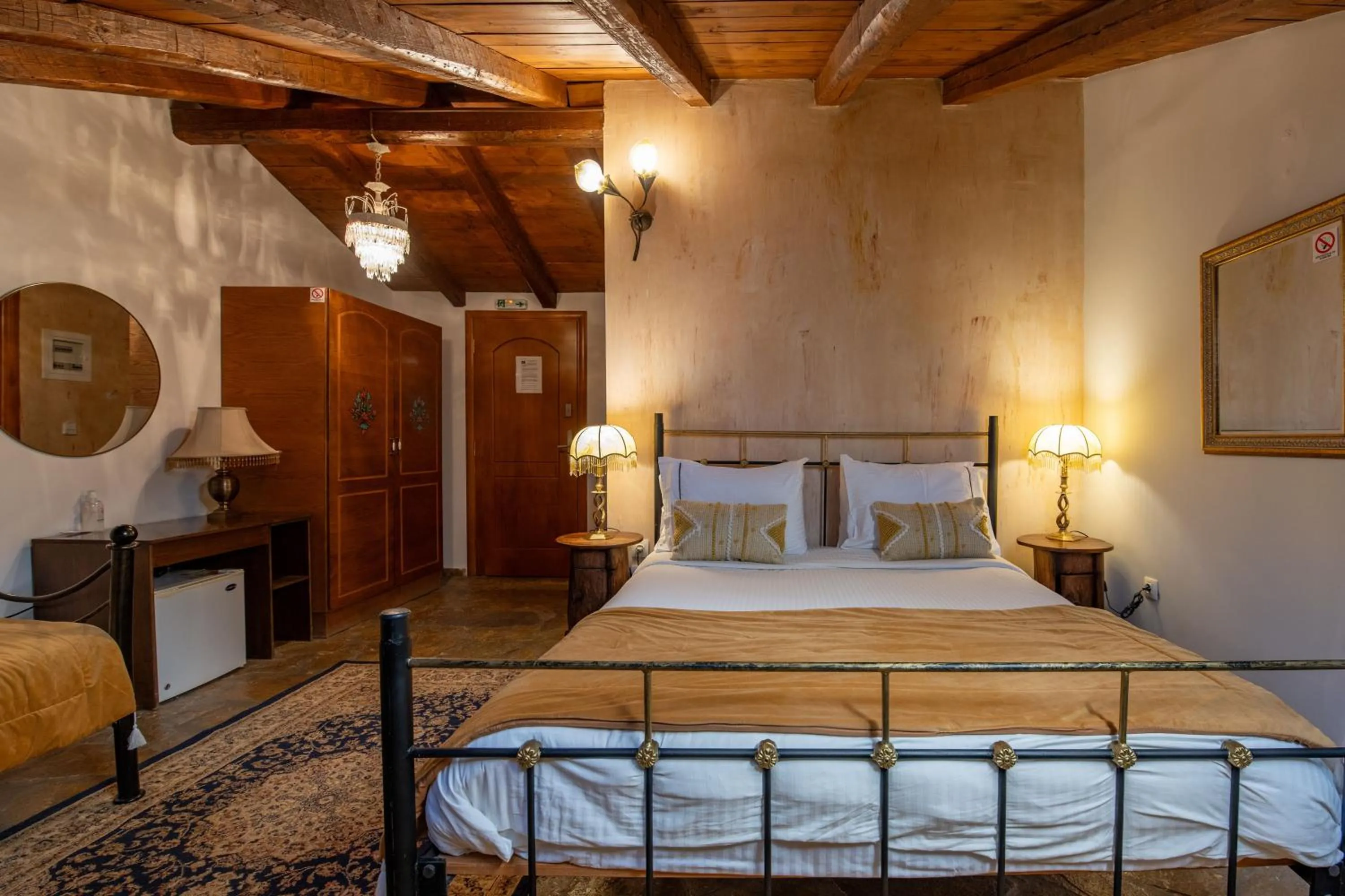 Bed in Archontiko Fiamegou Hotel&Spa