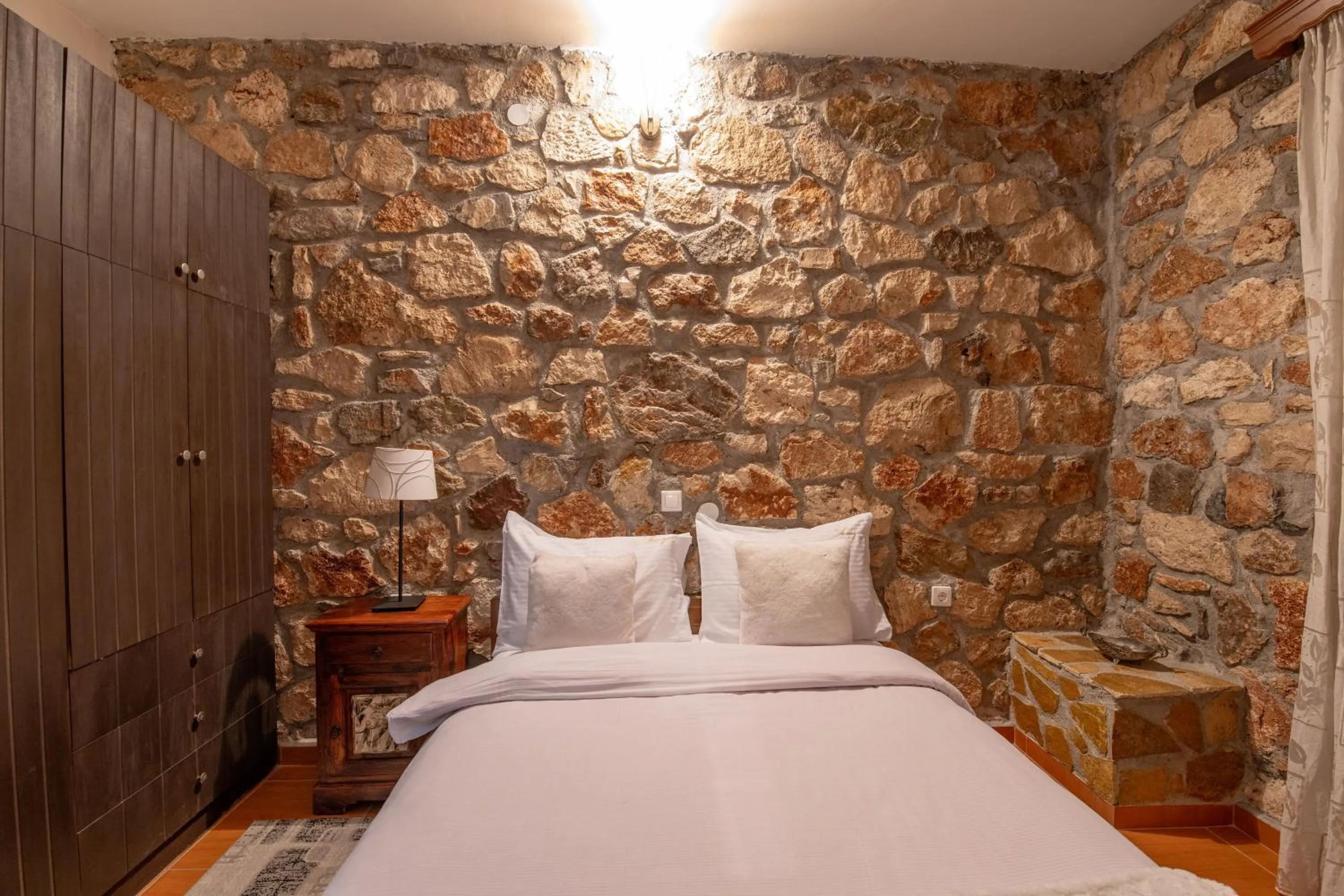 Bed in Archontiko Fiamegou Hotel&Spa