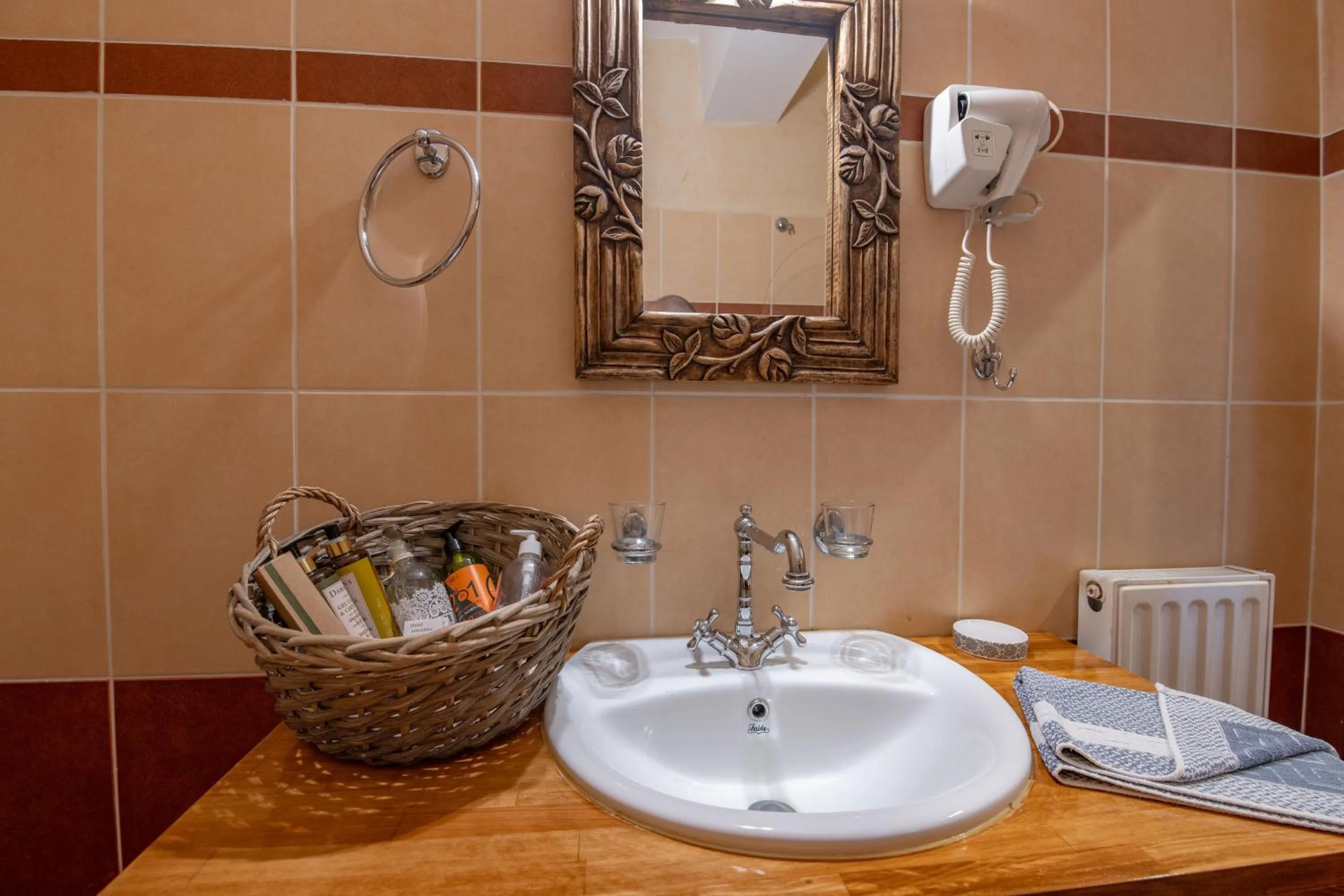 Bathroom in Archontiko Fiamegou Hotel&Spa