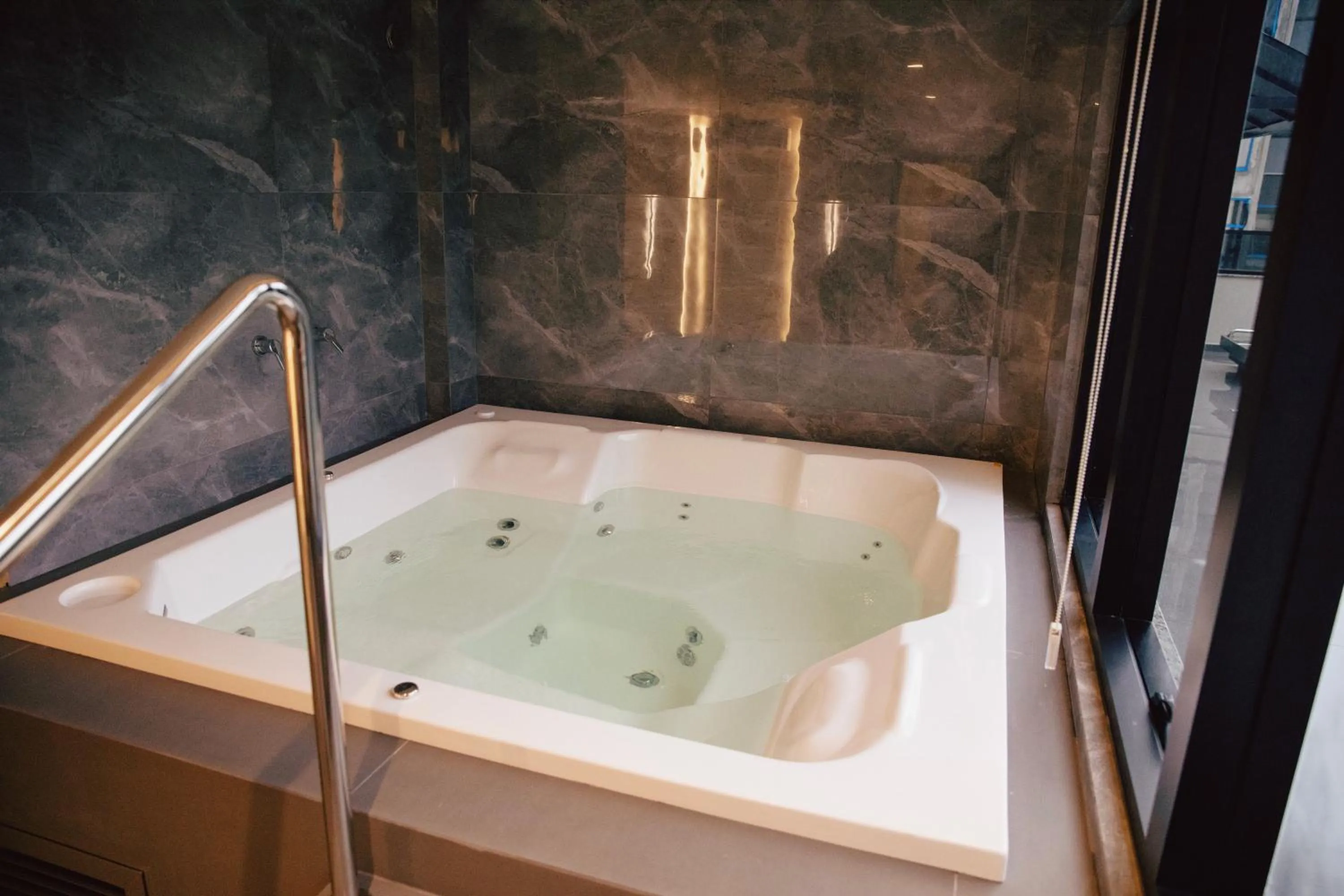 Hot Tub in Nobile Grand Itapema