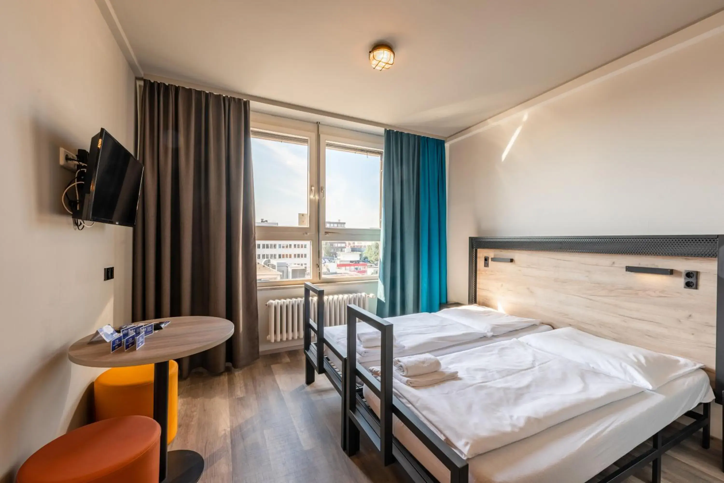Photo of the whole room, Bed in a&o Stuttgart City Photo of the whole room, Bed in a&o Stuttgart City