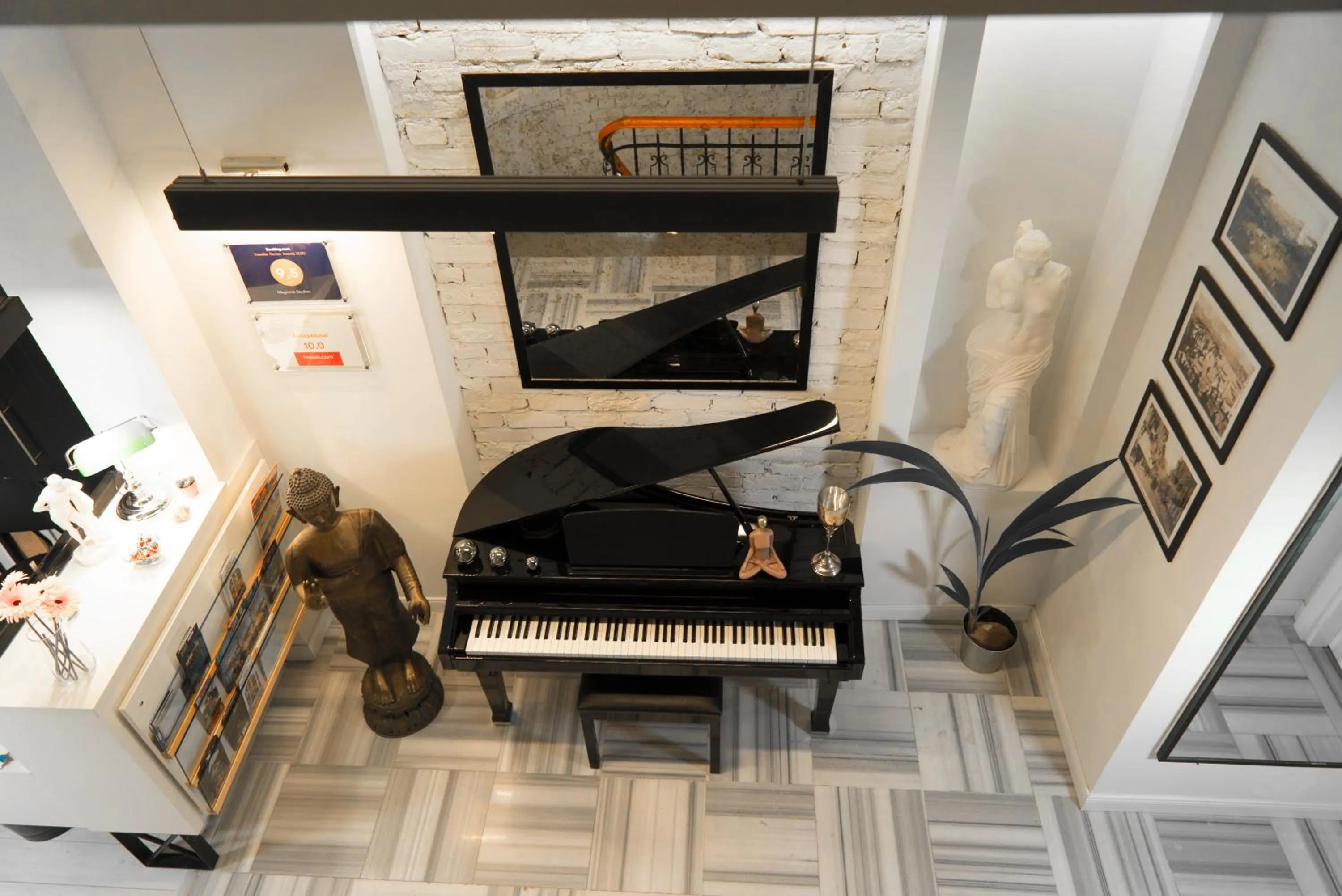 Lobby or reception in Magnova Studios